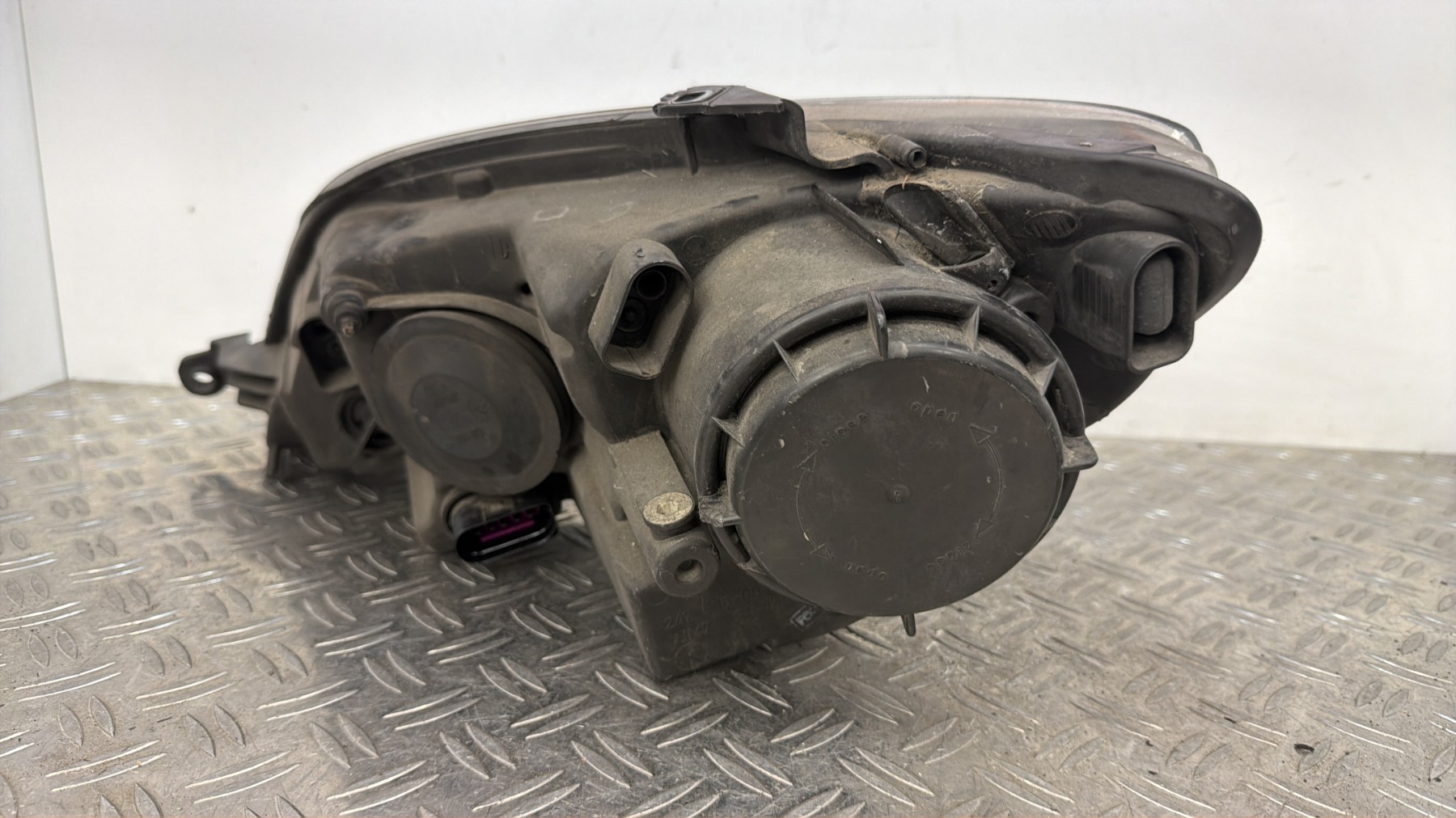 Optique avant principal droit (feux)(phare) VOLKSWAGEN GOLF PLUS PHASE 1 – 5M1941006B