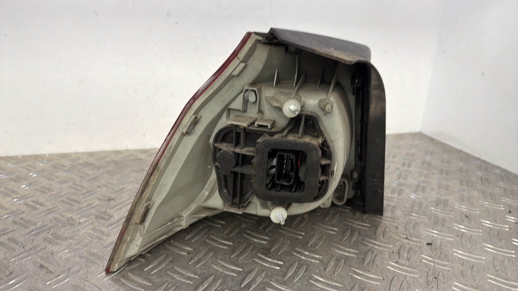 Feu arriere principal droit (feux) VOLKSWAGEN GOLF 5 – 1K6945112