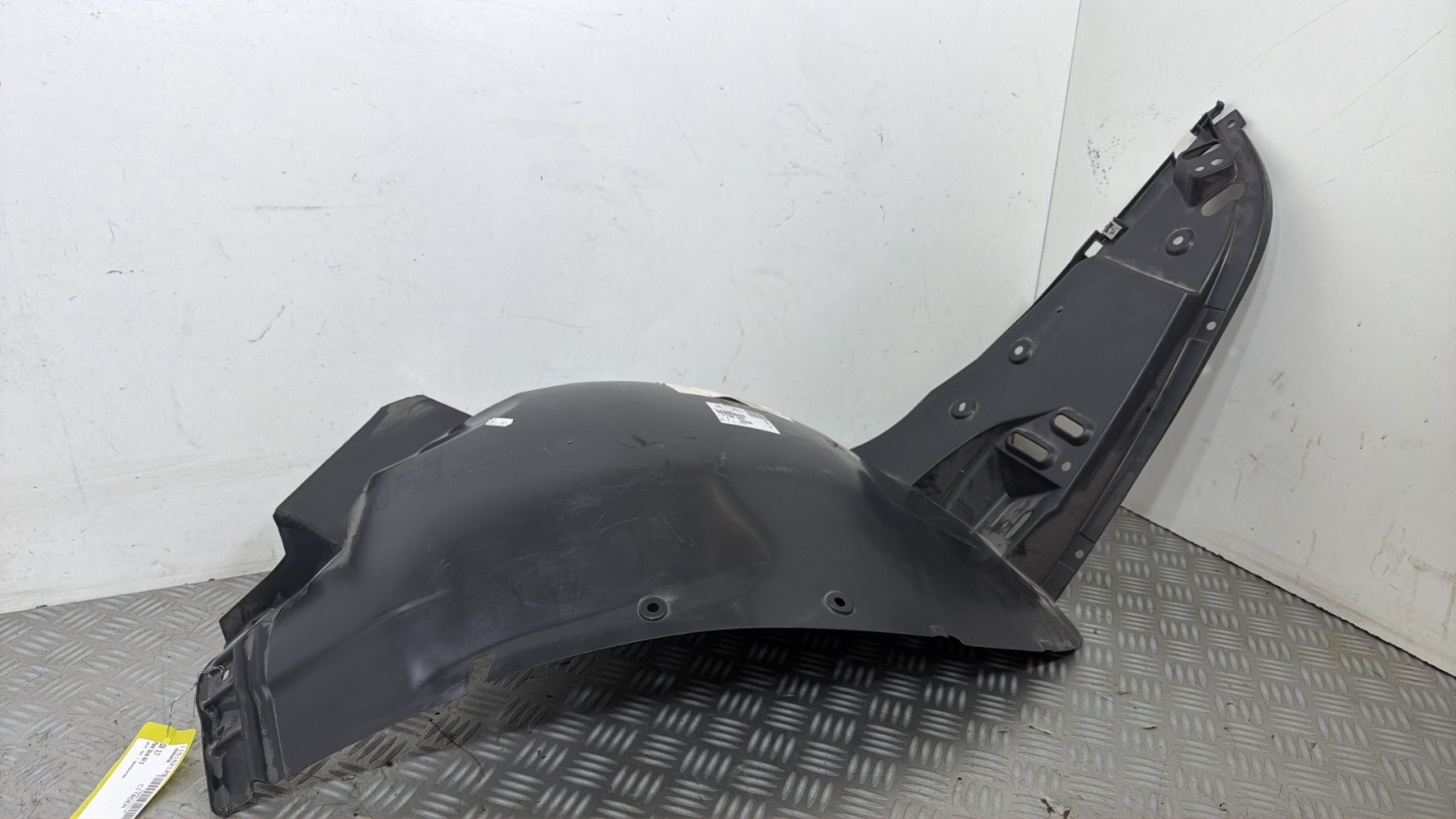 Pare boue avant droit CITROEN C6 – 9660840780