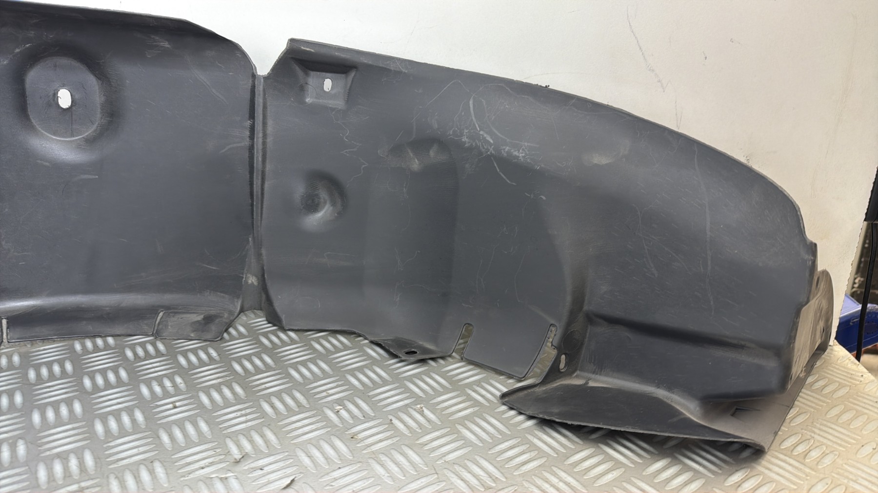 Pare boue arriere gauche RENAULT ESPACE 4 PHASE 1 – 8200574671