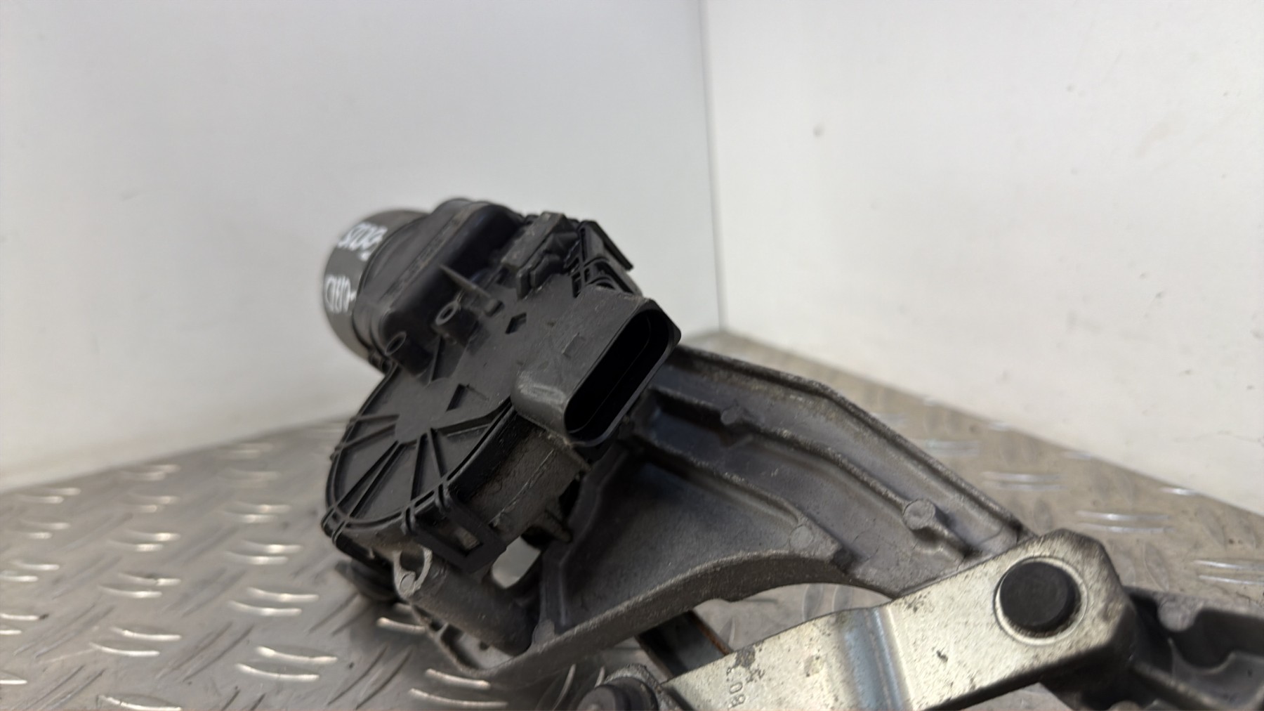 Moteur essuie glace avant FORD FOCUS 2 PHASE 2 – 4M5117504AB