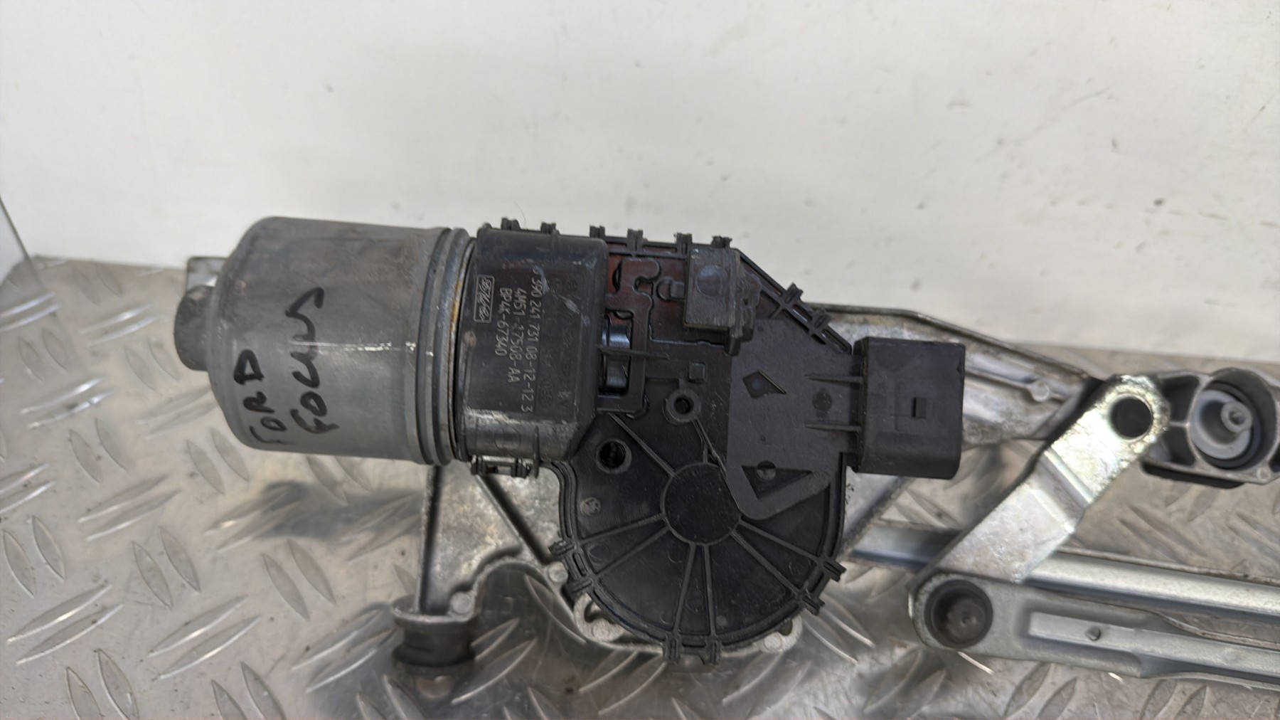 Moteur essuie glace avant FORD FOCUS 2 PHASE 2 – 4M5117504AB