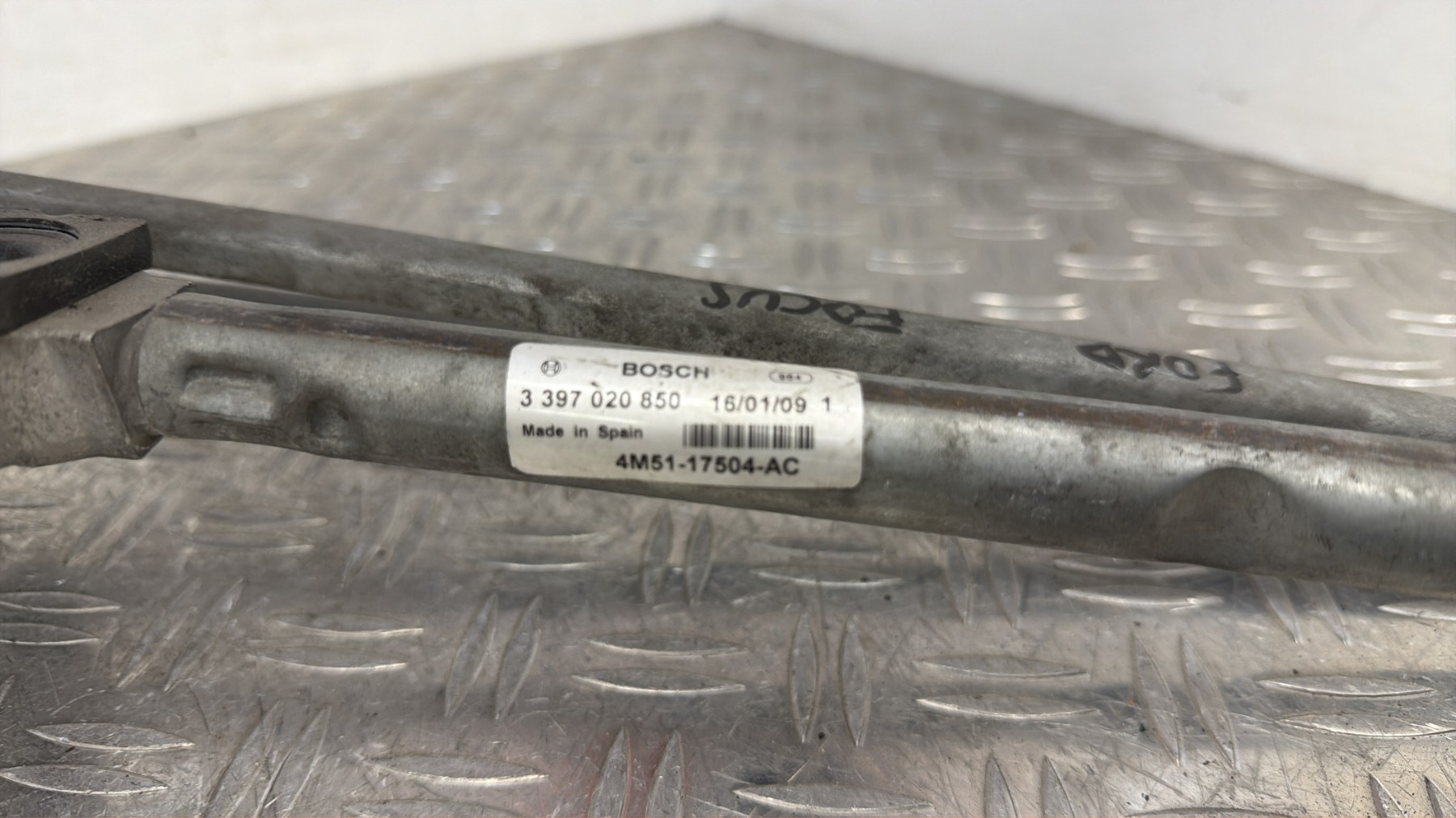 Moteur essuie glace avant FORD FOCUS 2 PHASE 2 – 4M5117504AB