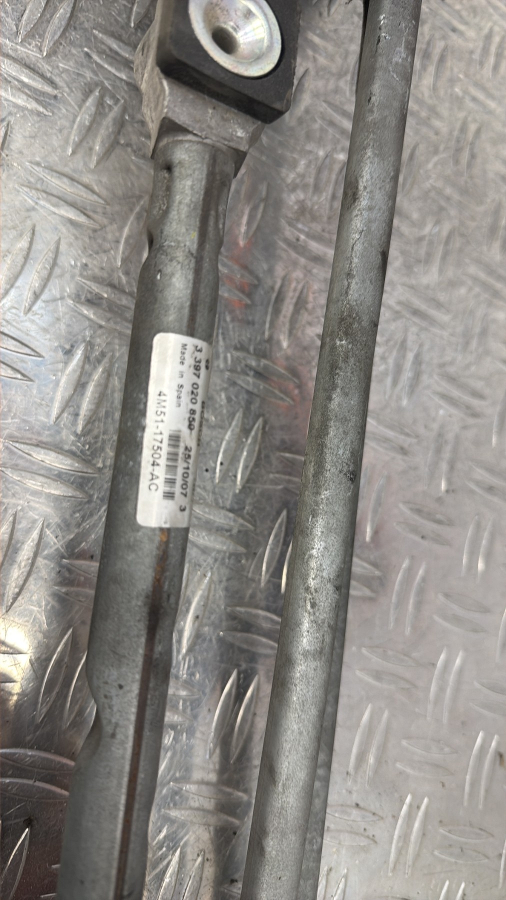 Moteur essuie glace avant FORD FOCUS 2 PHASE 2 – 4M5117504AB