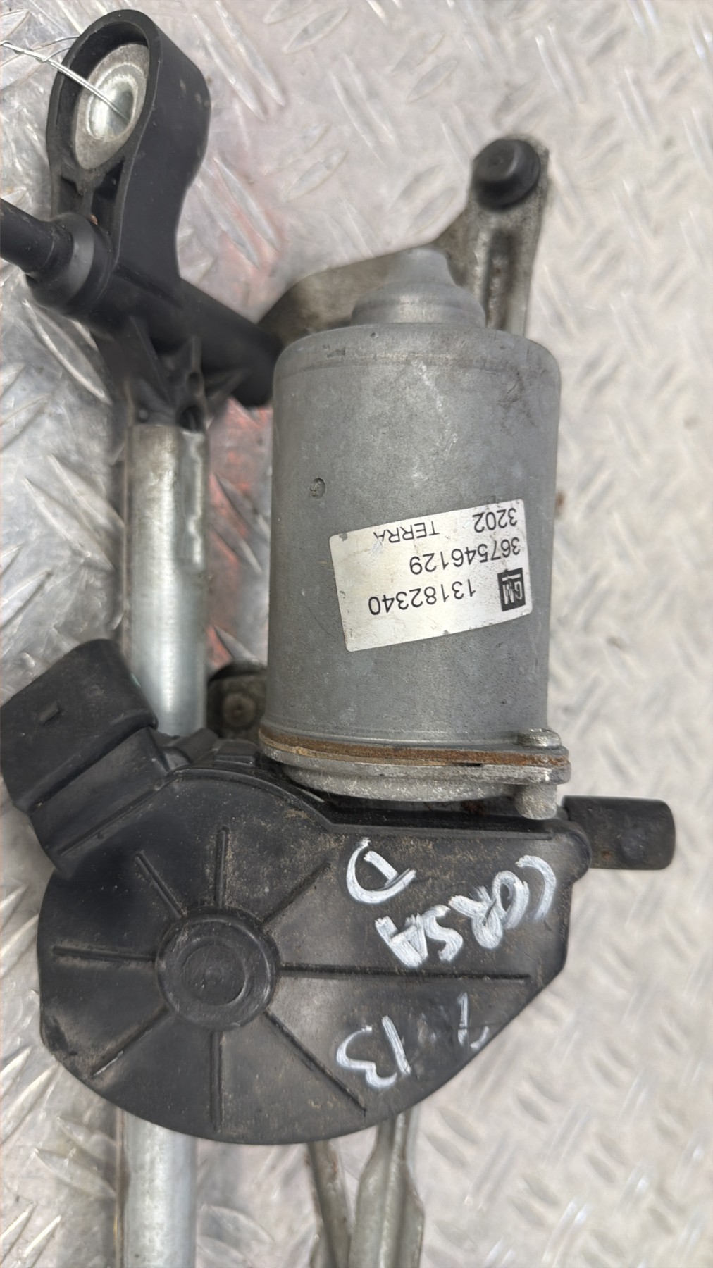 Moteur essuie glace avant OPEL CORSA D PHASE 1 – 367546129