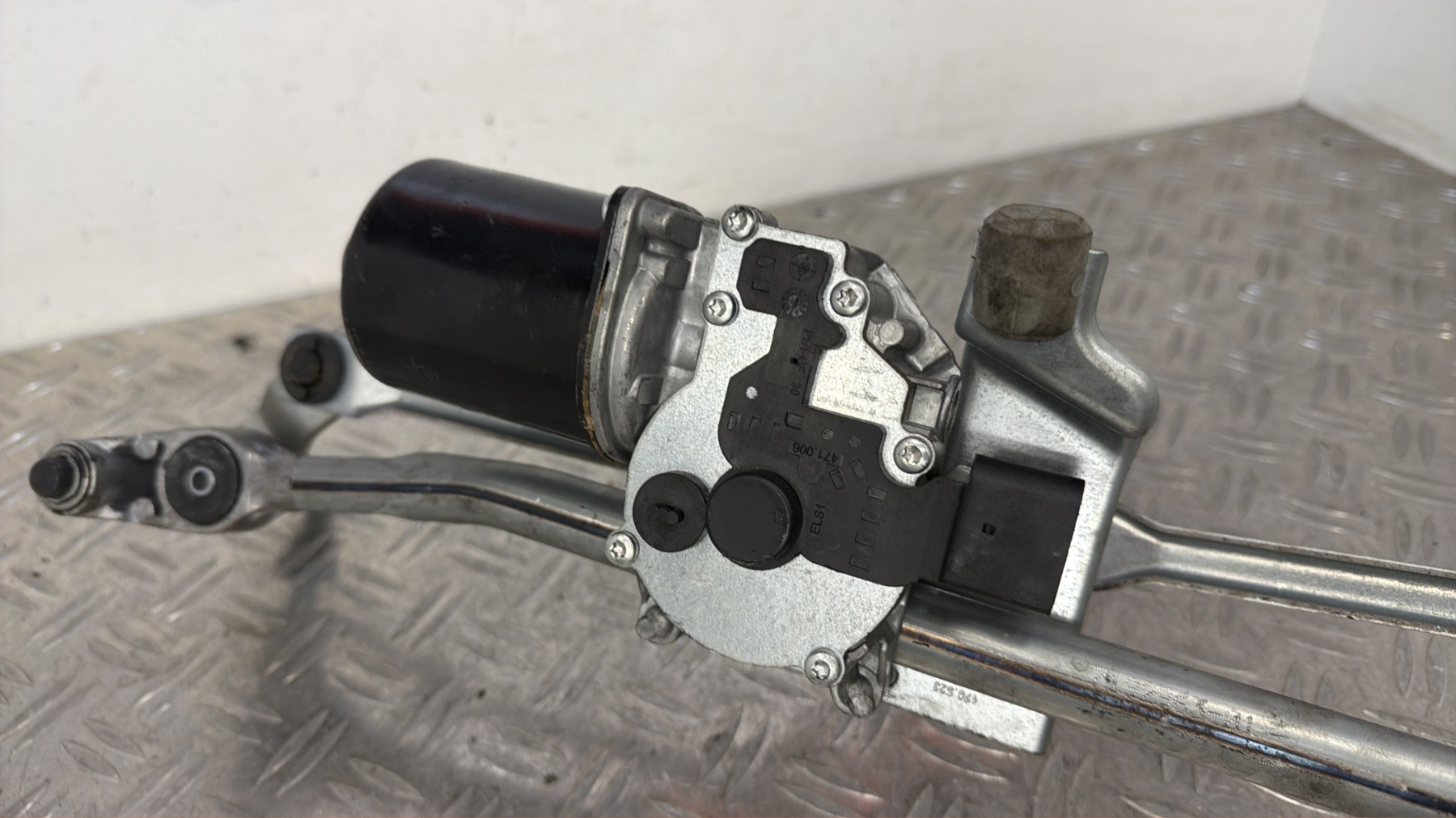 Moteur essuie glace avant BMW SERIE 1 E87 PHASE 2 – 719303601