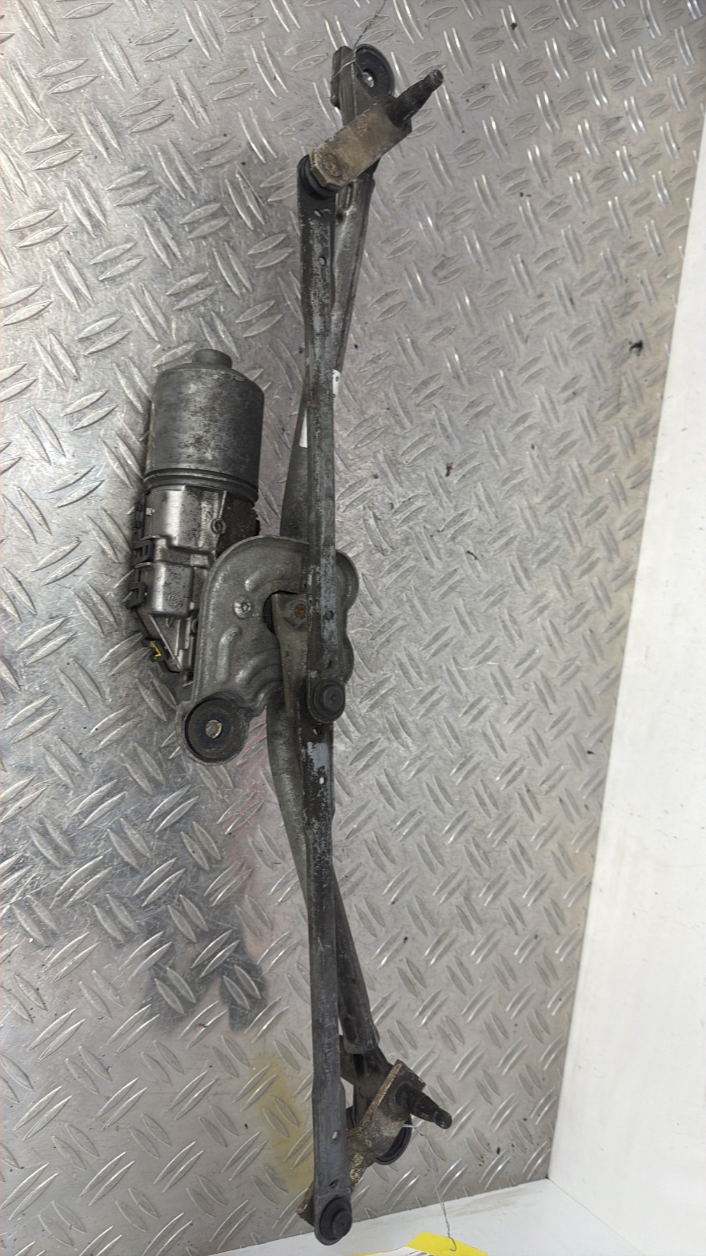 Moteur essuie glace avant FORD MONDEO 3 PHASE 1 BREAK – 1S7117504AF