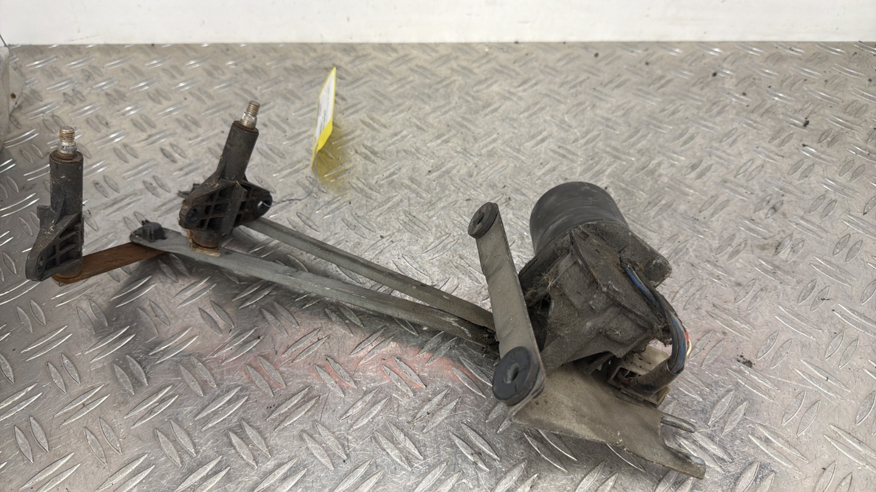 Moteur essuie glace avant PEUGEOT 205 PHASE 2 – 53536802