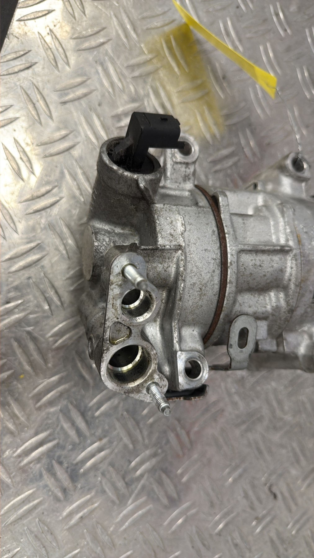 Compresseur clim CITROEN C4 GRAND SPACETOURER – 9829934580