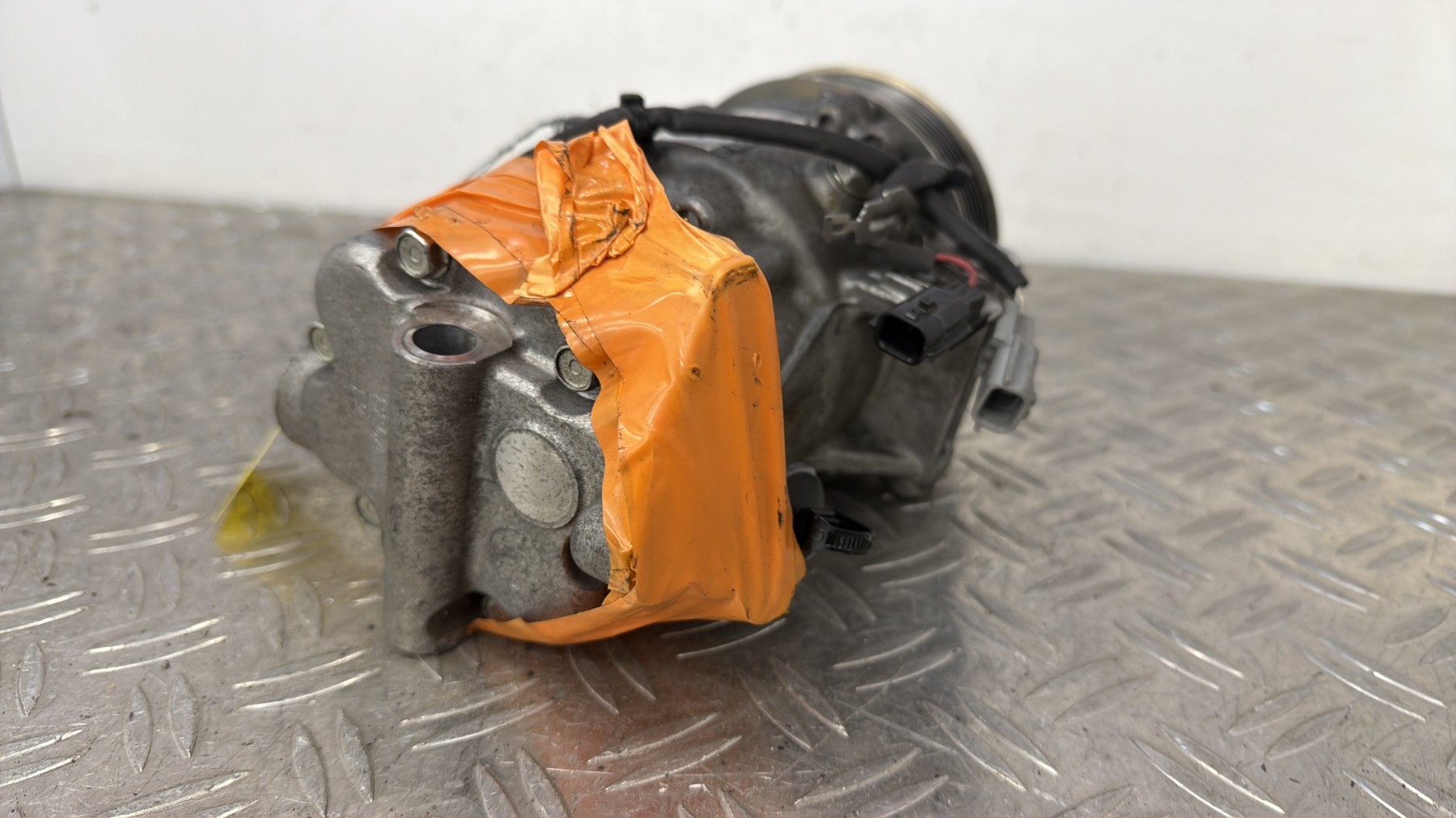 Compresseur clim RENAULT CLIO 4 PHASE 1 – 926003358R