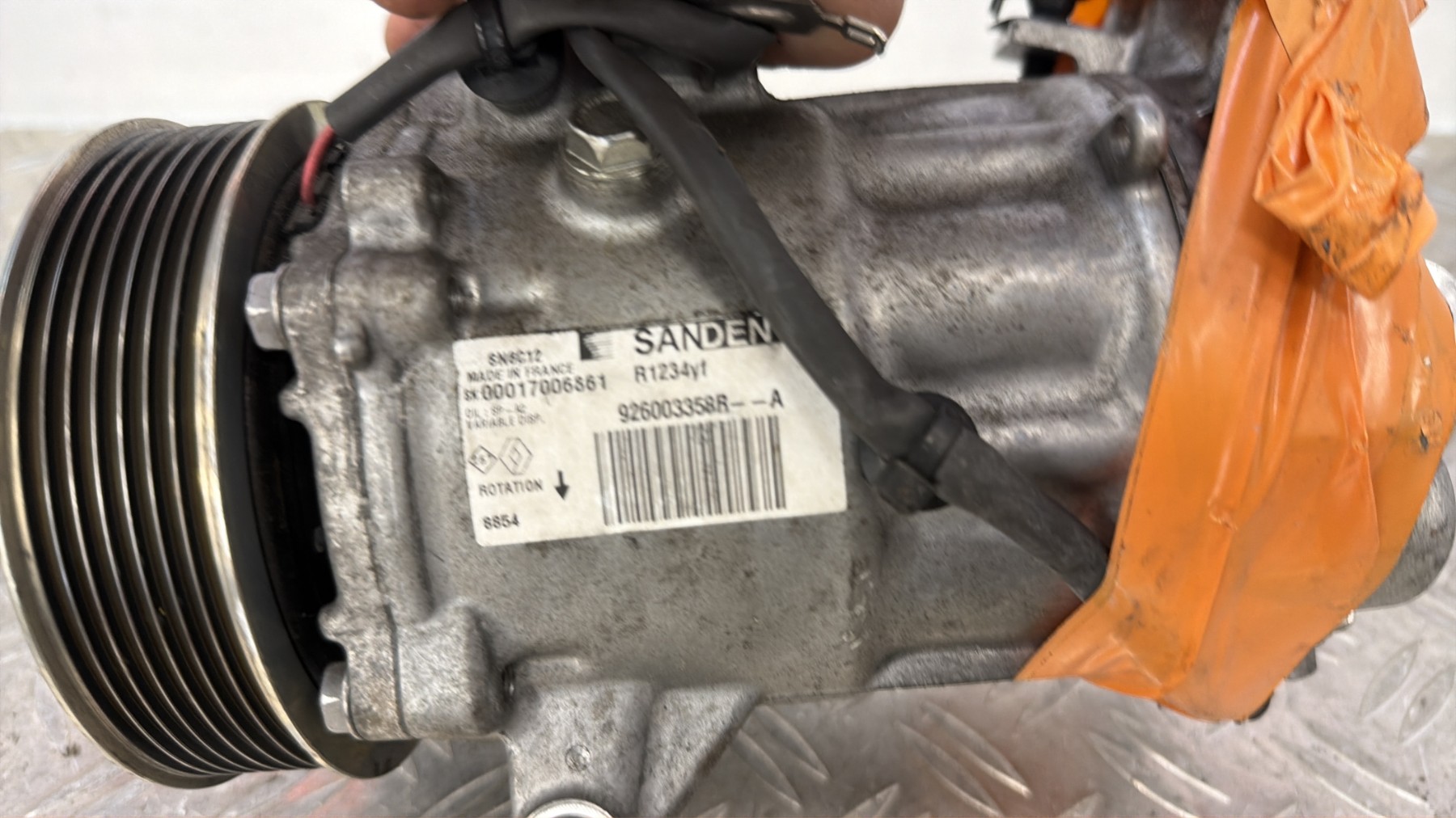 Compresseur clim RENAULT CLIO 4 PHASE 1 – 926003358R