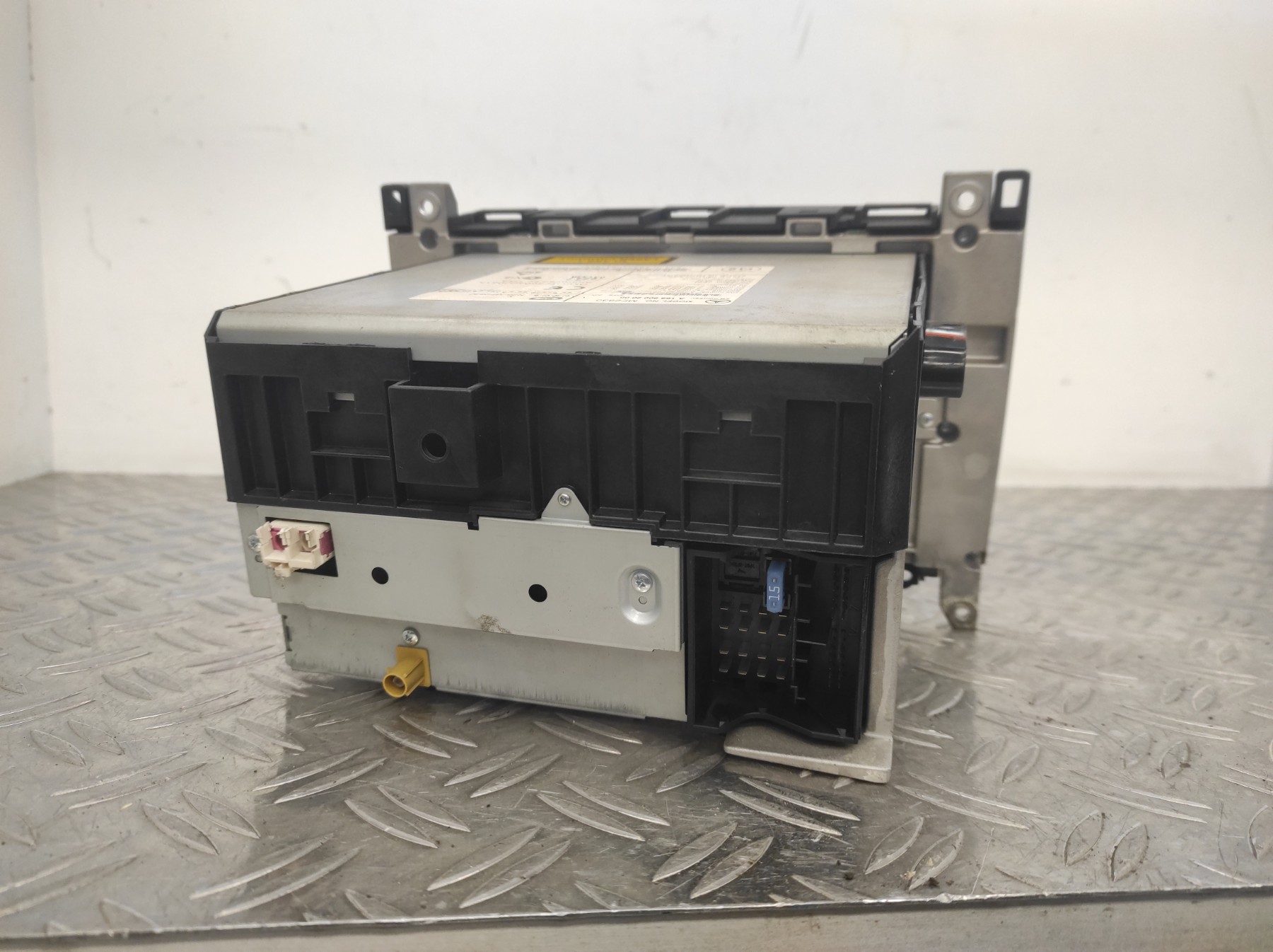 Autoradio d&rsquo;origine MERCEDES CLASSE A 169 PHASE 1 – A1699002000