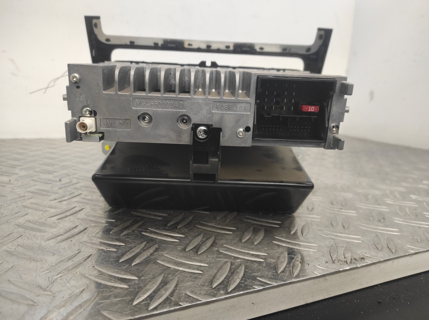 Autoradio d&rsquo;origine VOLKSWAGEN POLO 5 PHASE 1 – 5M0057156