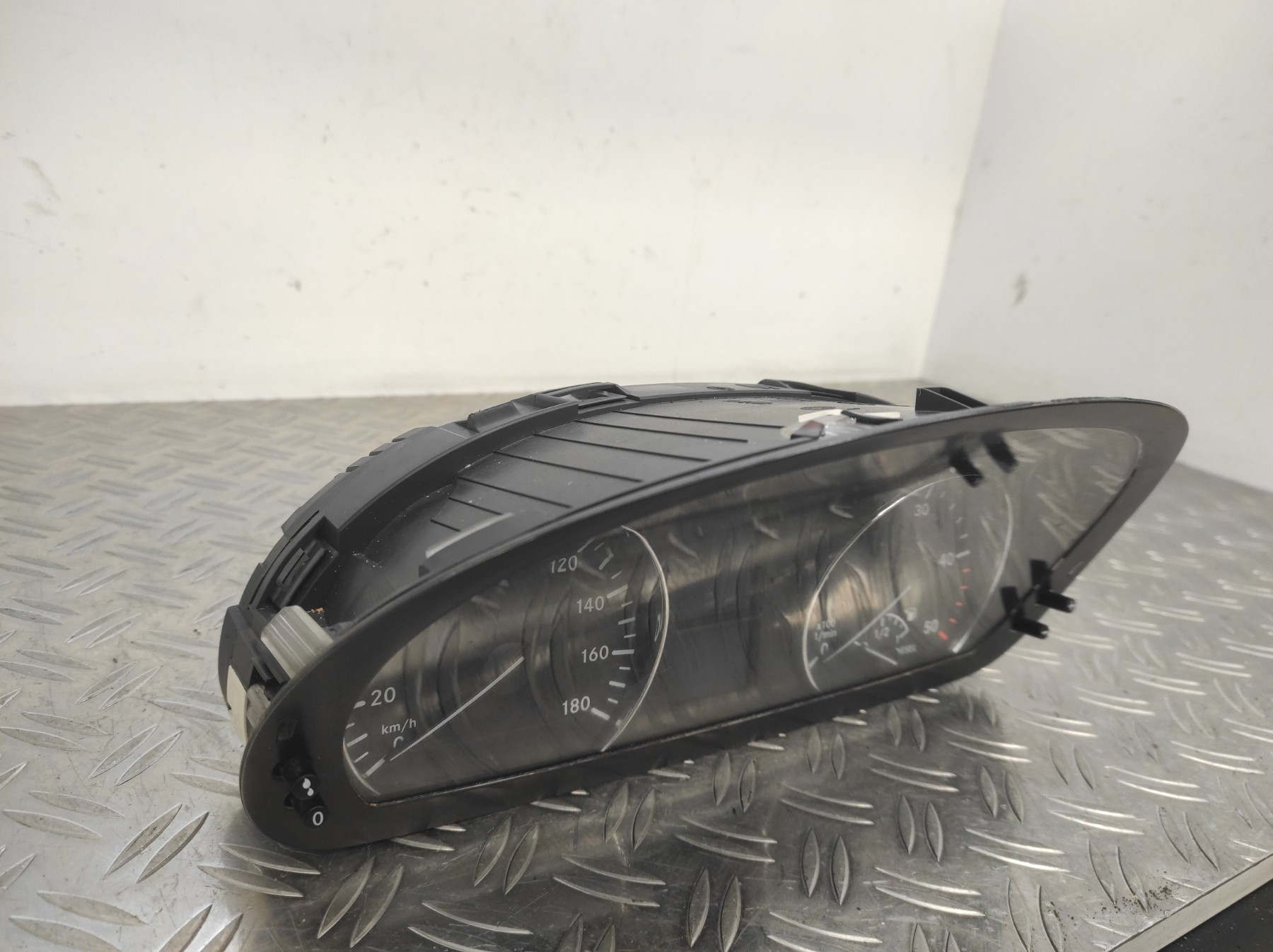 Compteur MERCEDES SPRINTER 2 PHASE 1 – a9069002400