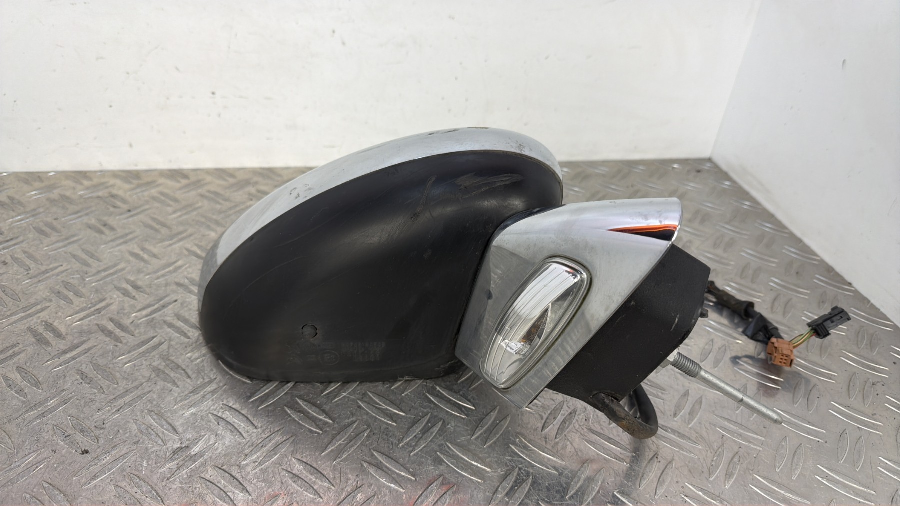 Retroviseur droit CITROEN C3 2 PHASE 1 – 232676024