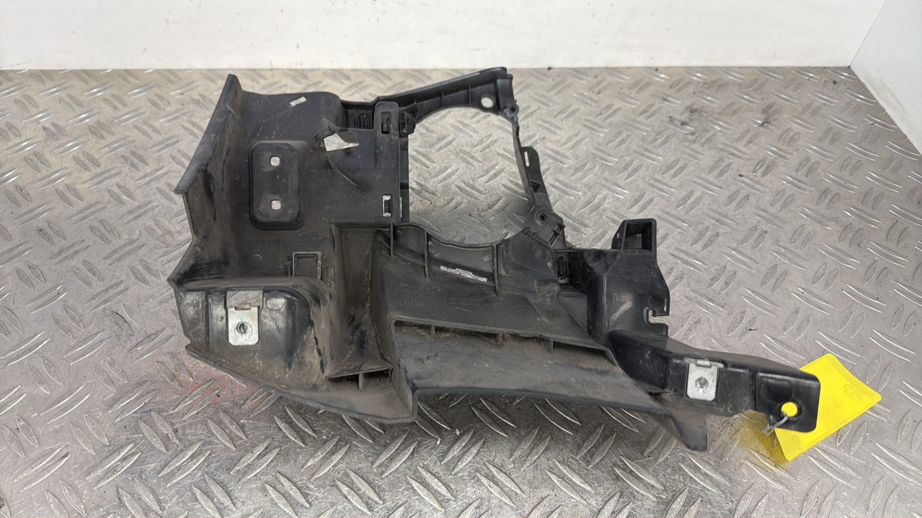 Support anti brouillard avant BMW SERIE 2 F22 COUPE PHASE 1 – 51117293882