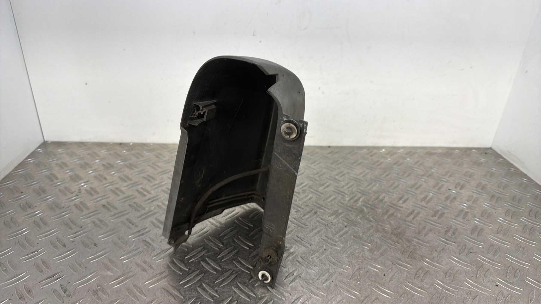 Moulure de pare choc arriere RENAULT TRAFIC 2 PHASE 2 – 8200011484