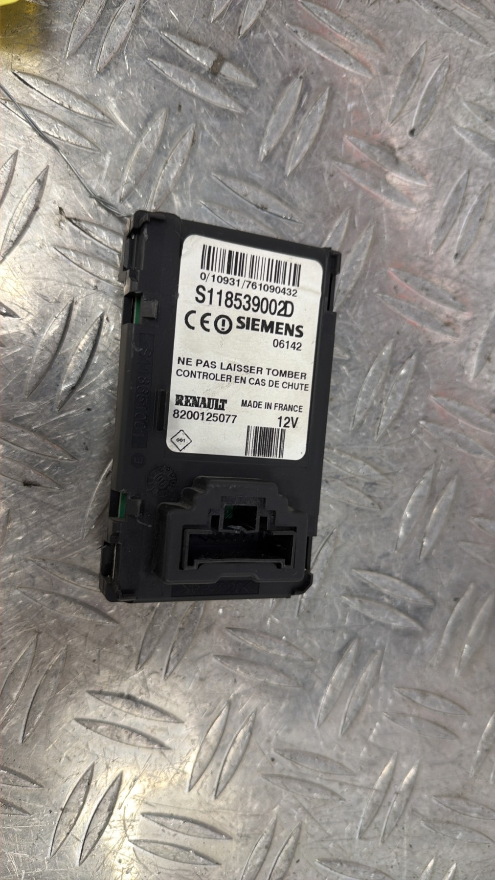 Lecteur de carte (neiman) RENAULT GRAND SCENIC 2 PHASE 2 – 8200125077