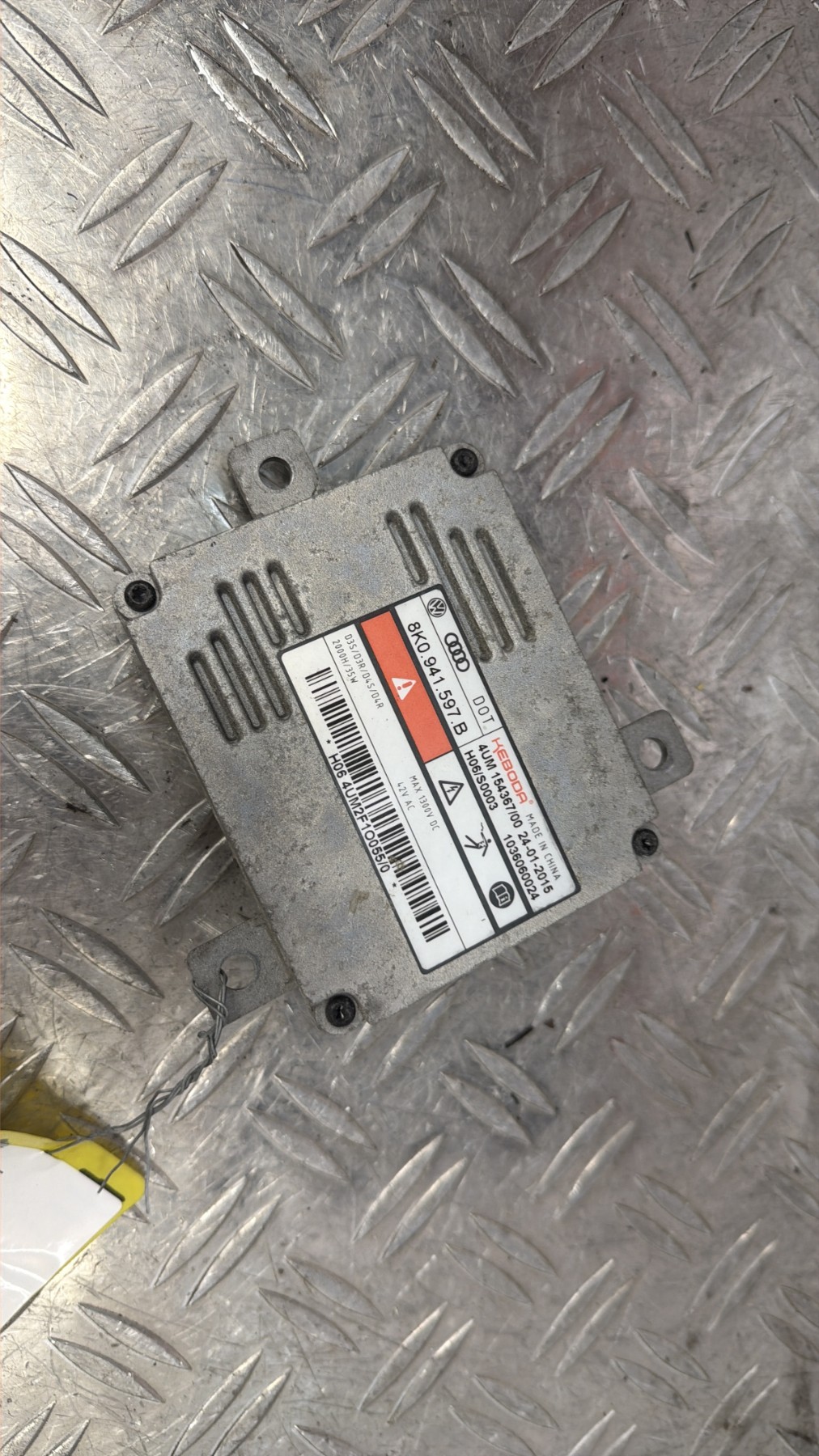 Boitier xenon VOLKSWAGEN GOLF 7 PHASE 1 – 8K0941597B