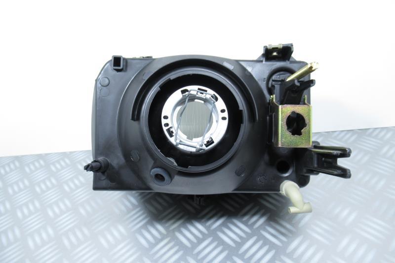 Optique avant principal droit (feux)(phare) RENAULT TRAFIC 1 PHASE 3 – 7701032889