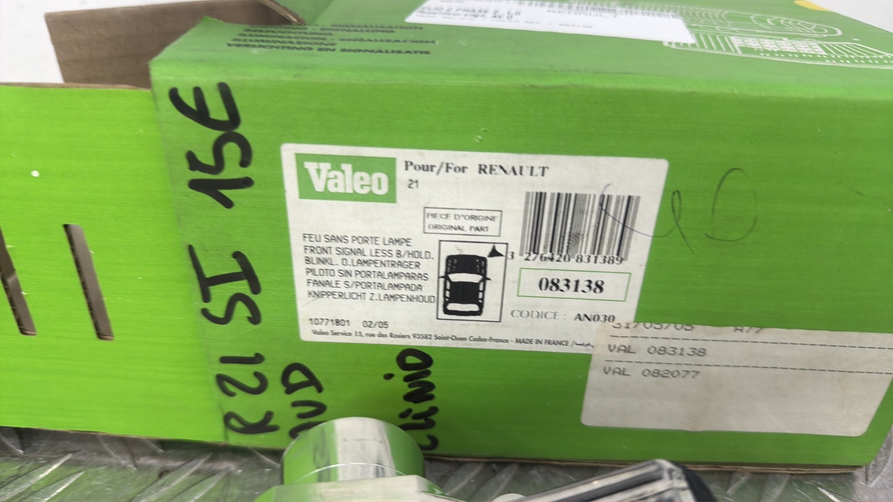 Repetiteur clignotant avant droit  (Feux) RENAULT CLIO 2 PHASE 2 – 83138