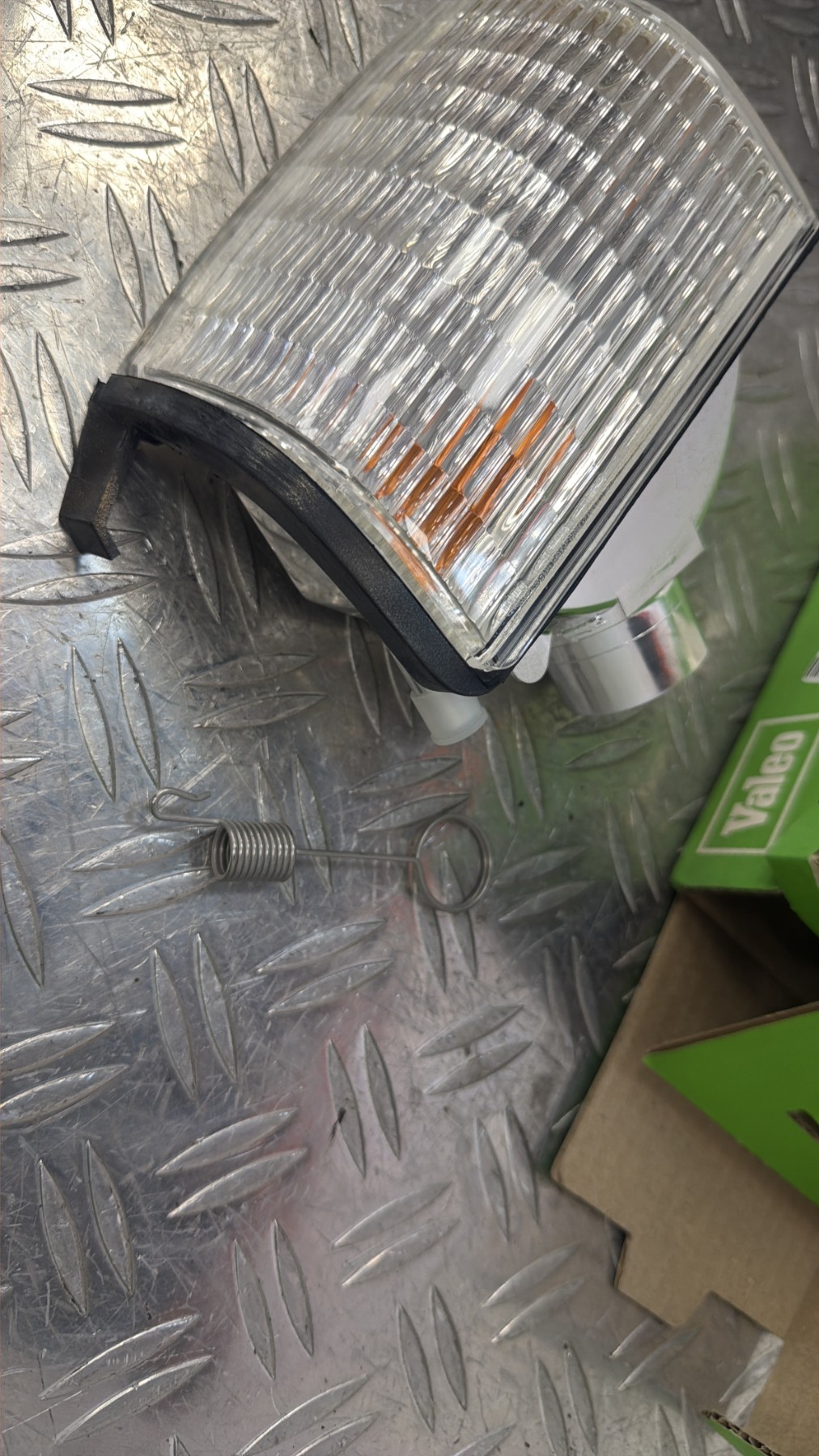 Repetiteur clignotant avant droit  (Feux) RENAULT R21 PHASE 2 – 83138