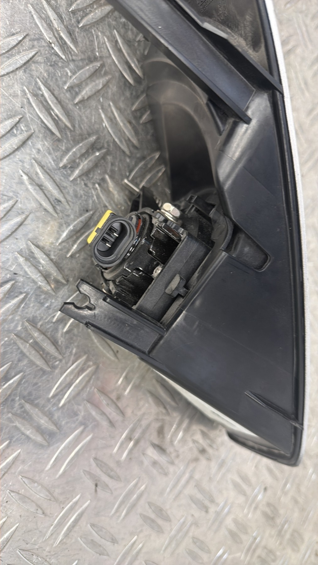 Anti brouillard droit (feux) FORD MONDEO 4 PHASE 1 – 7S7J15A245AAW