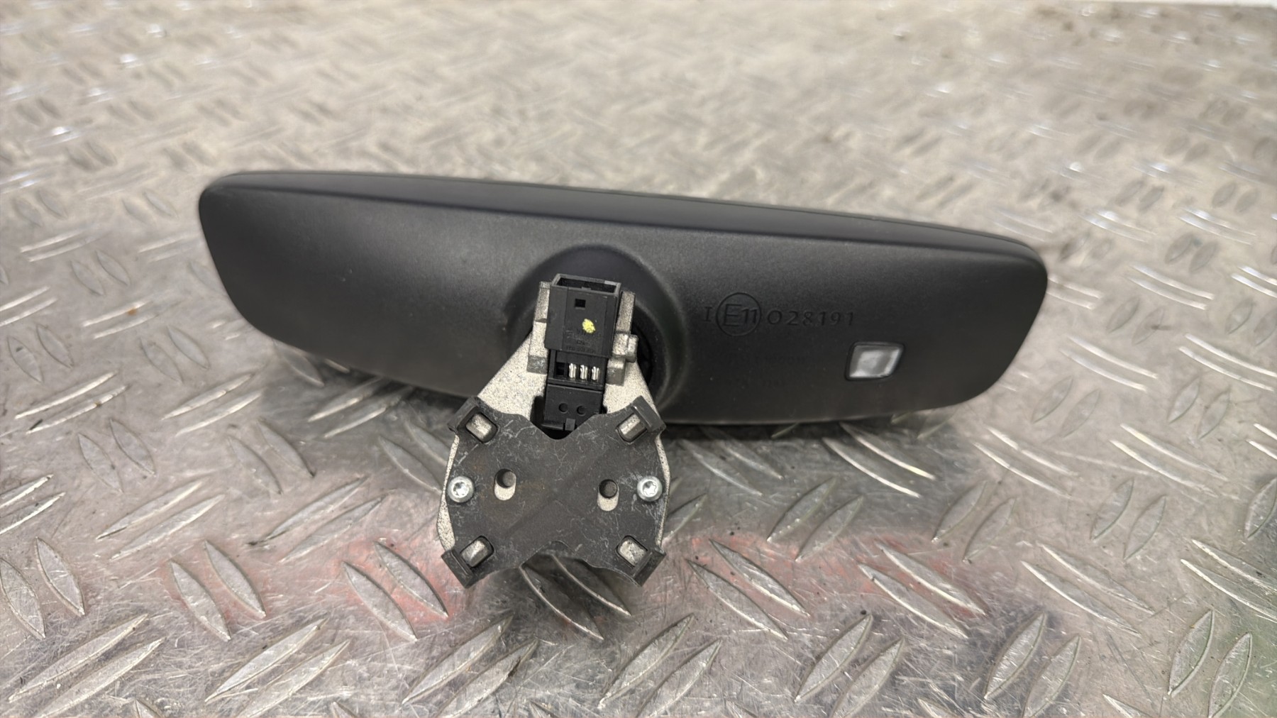 Retroviseur interieur VOLKSWAGEN T-ROC PHASE 1 – 3G0857511