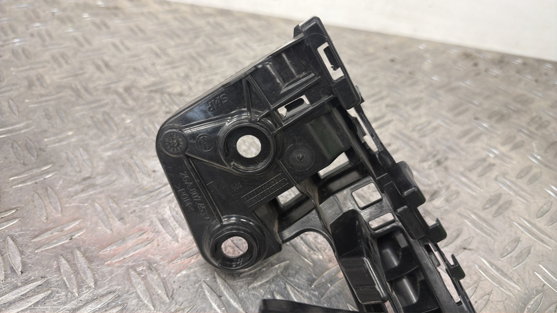 Support de pare chocs arriere VOLKSWAGEN T-ROC PHASE 1 – 2GA807393