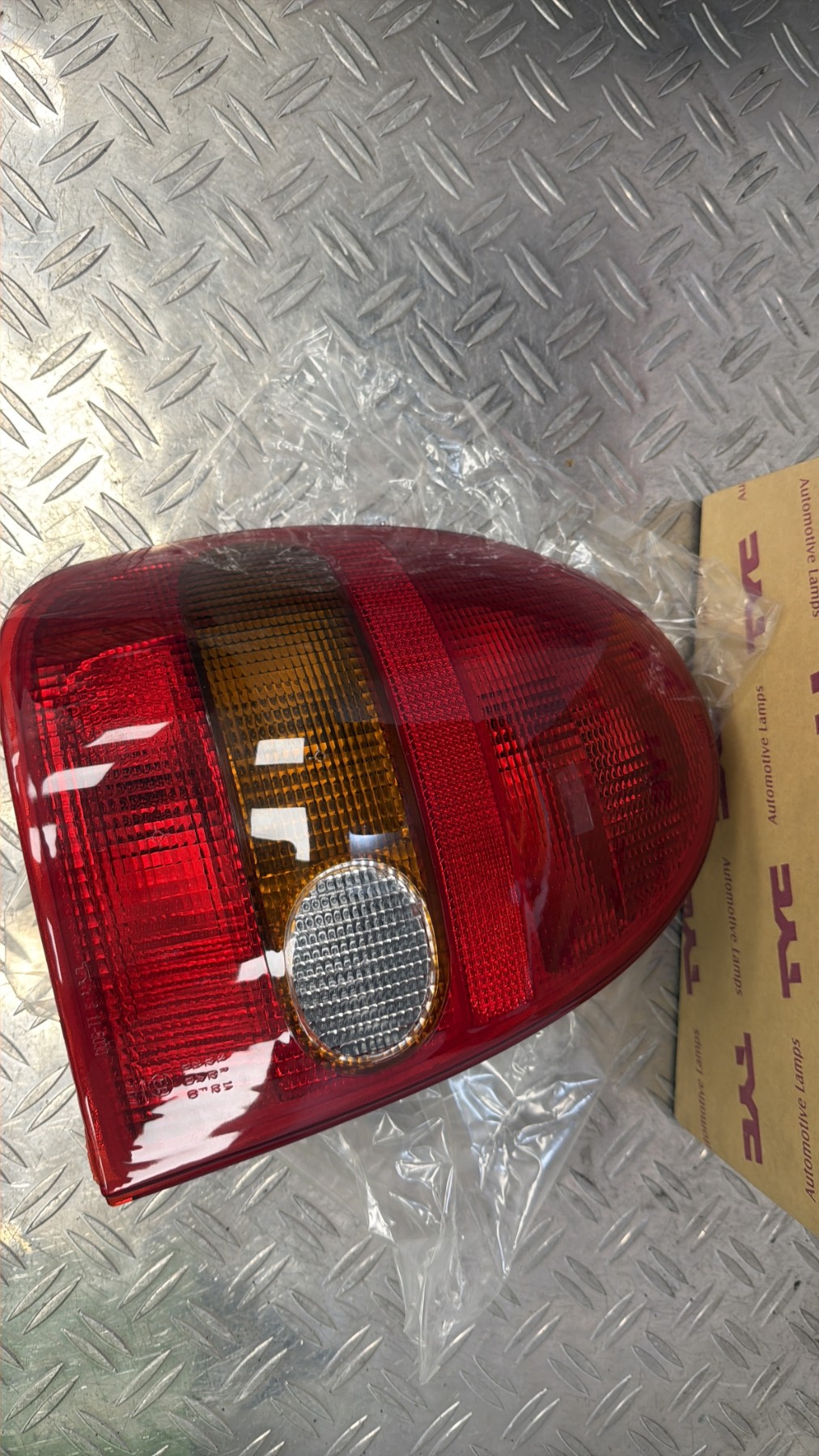 Feu arriere principal gauche (feux) OPEL CORSA B PHASE 1 – 115030052