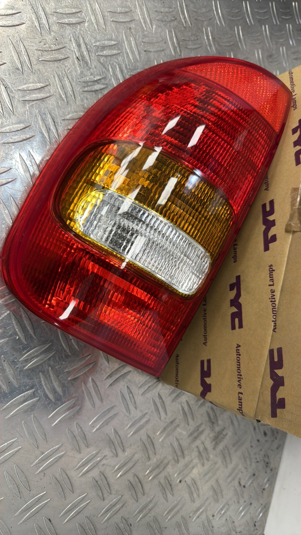 Feu arriere principal gauche (feux) OPEL CORSA B PHASE 2 – 110378012