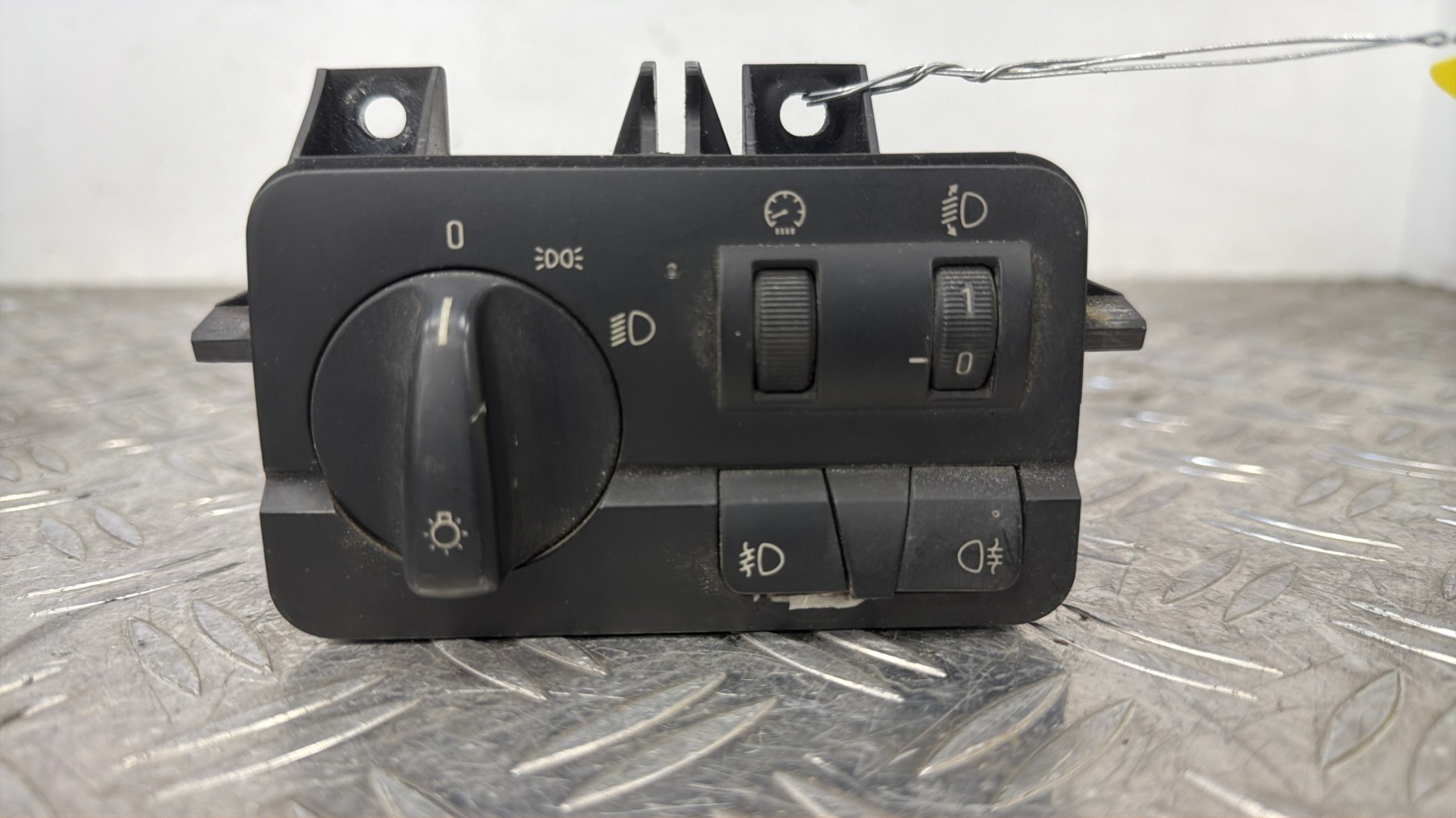 Commande de phare BMW SERIE 3 E46 PHASE 2 – 61316901429