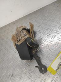 Attache ceinture avant droit RENAULT CLIO 3 PHASE 1