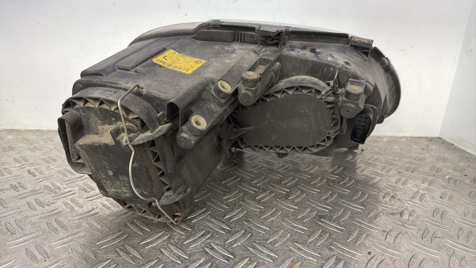 Optique avant principal gauche (feux)(phare) VOLKSWAGEN GOLF 5 – 1T0941005D