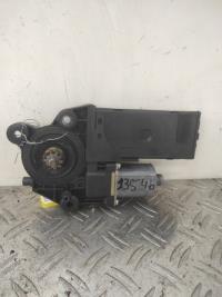 Moteur leve vitre avant gauche RENAULT MEGANE 3 PHASE 1 COUPE – 130822478