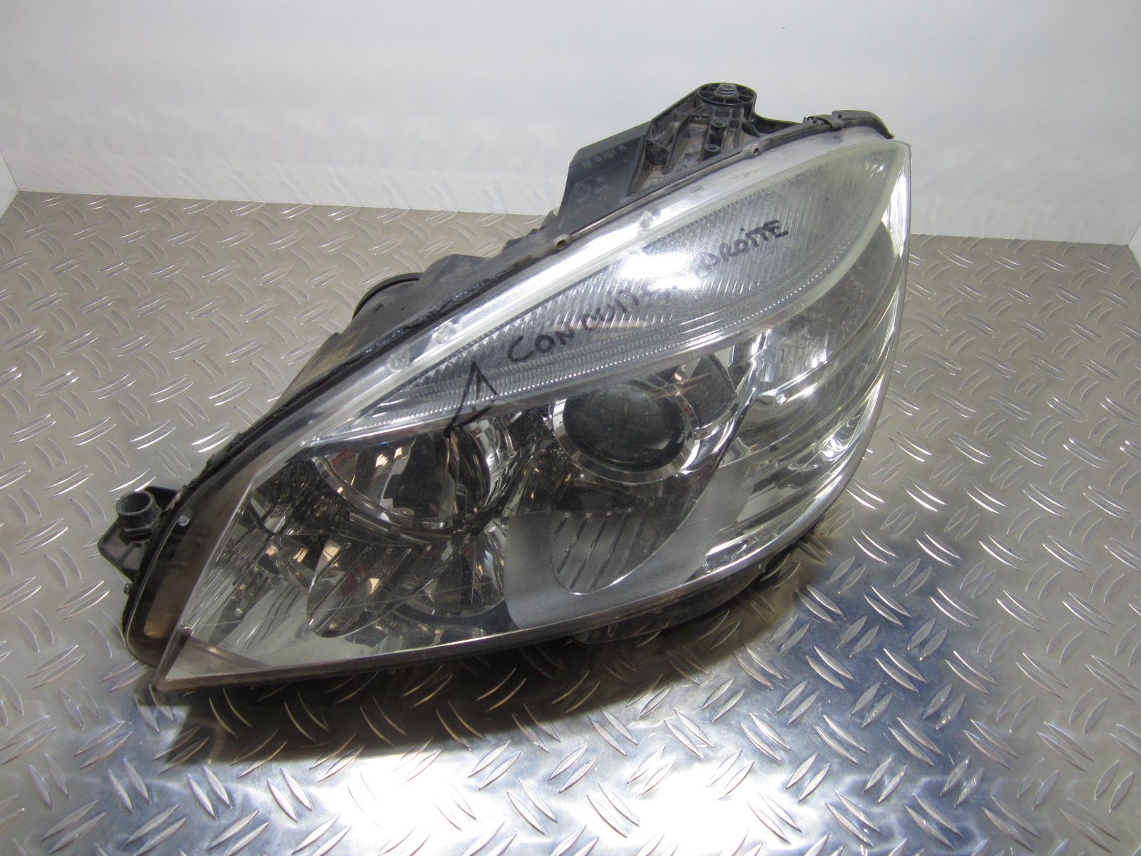Optique avant principal gauche (feux)(phare) MERCEDES CLASSE C 204 PHASE 1 – A2048208561