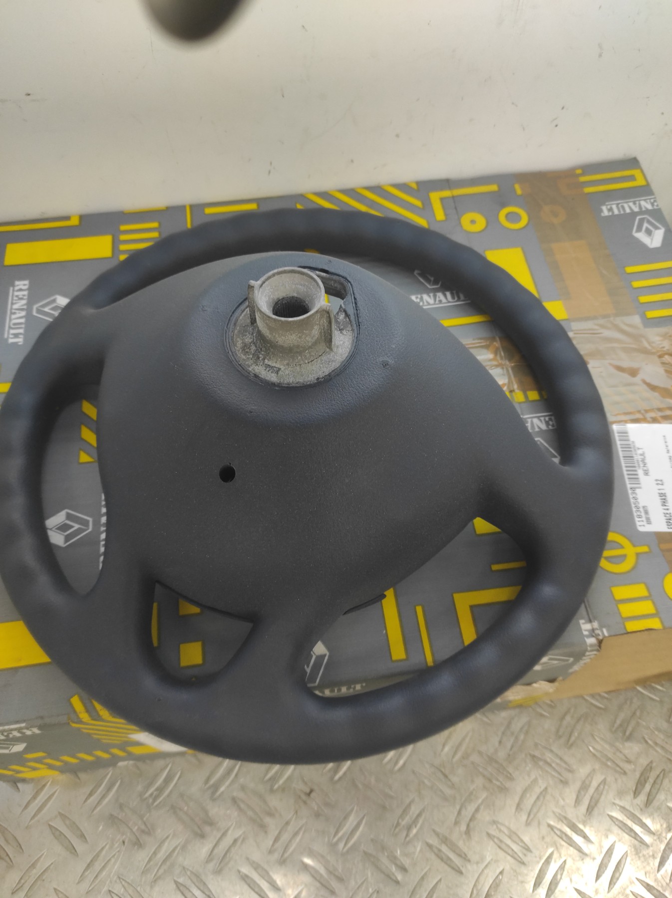 Volant RENAULT ESPACE 4 PHASE 1 – 8200198975