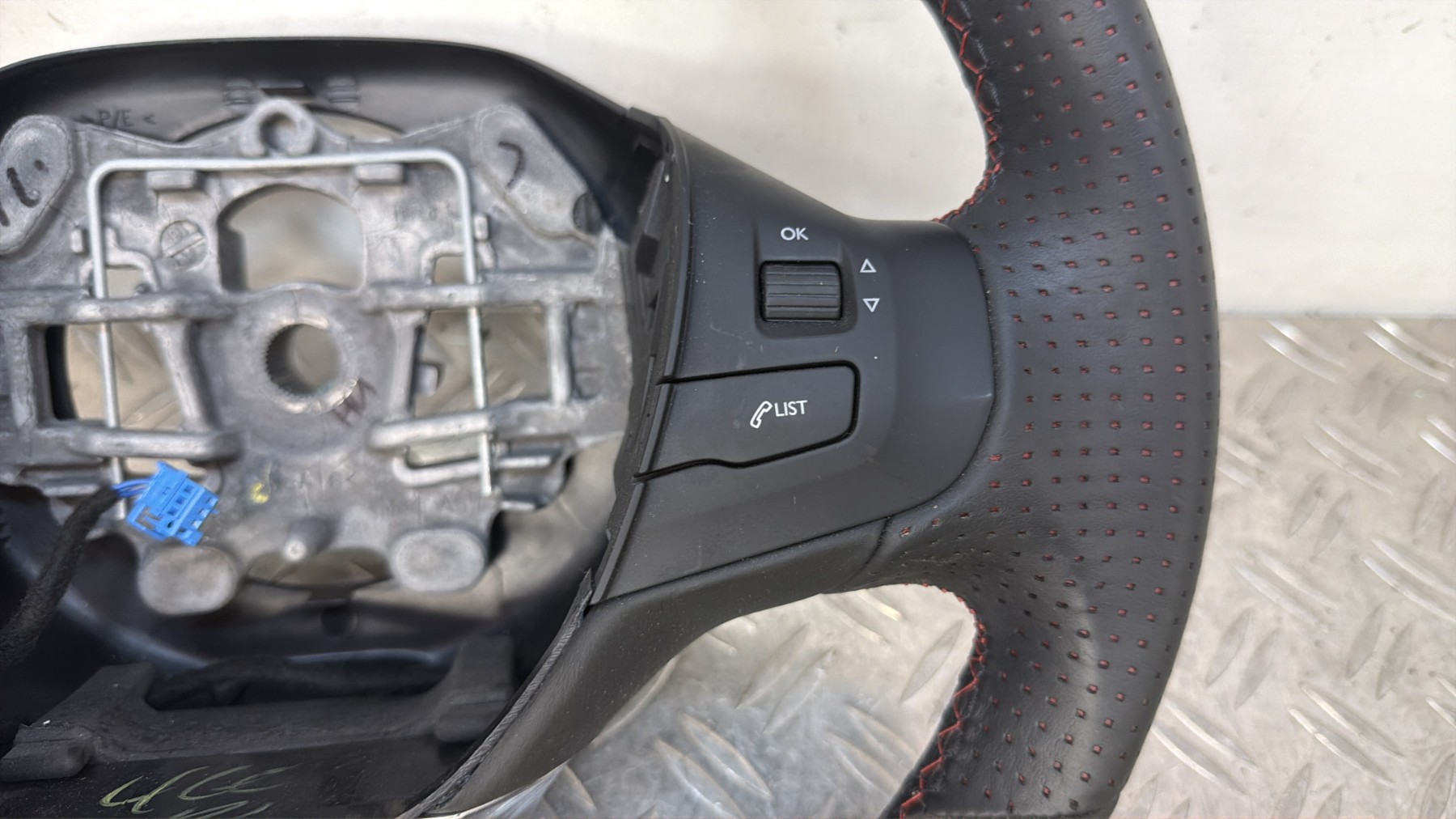 Volant PEUGEOT 208 1 PHASE 2 – 623690160A