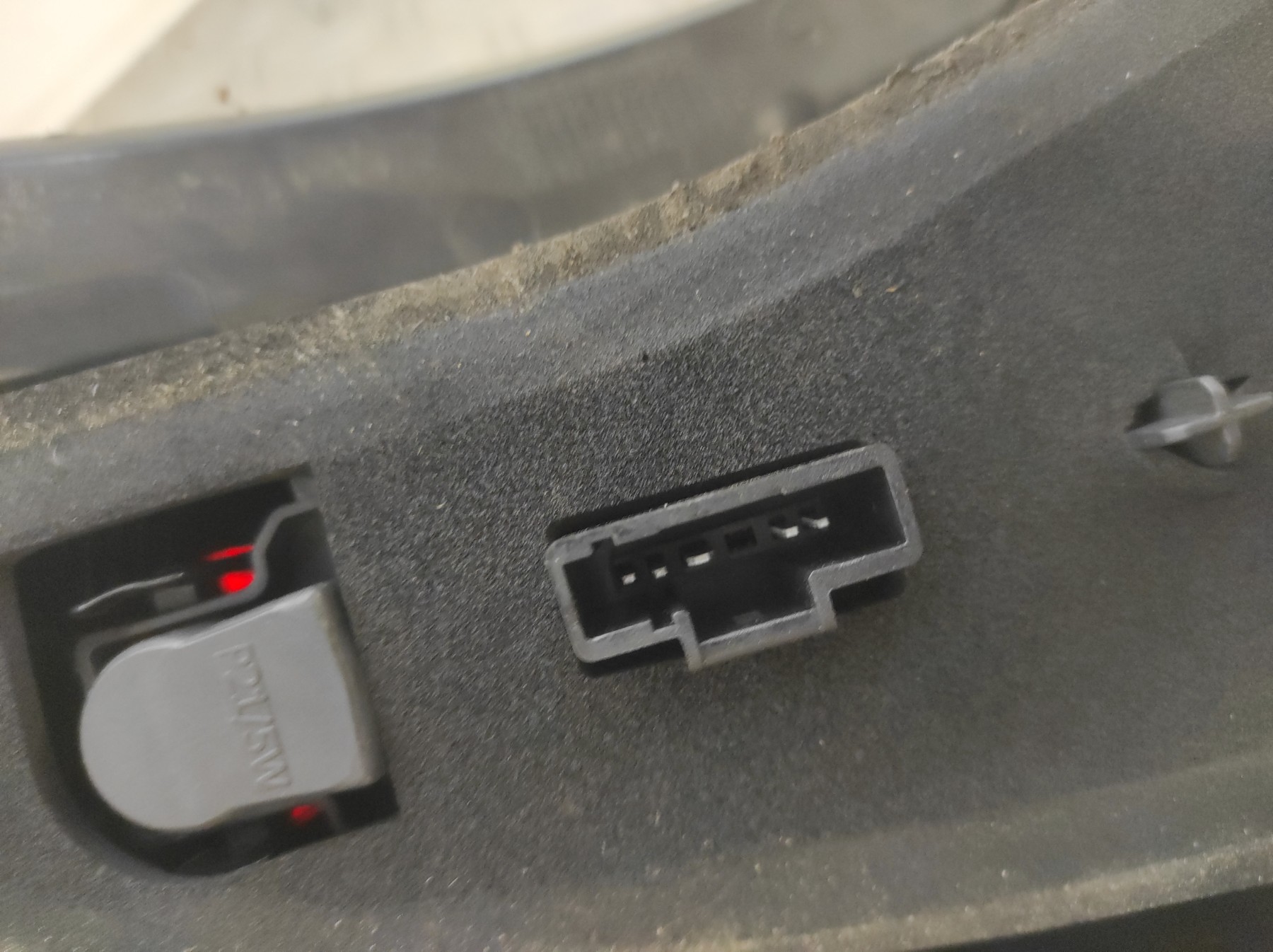 Feu arriere principal droit (feux) DACIA SANDERO 1 – 8200734824