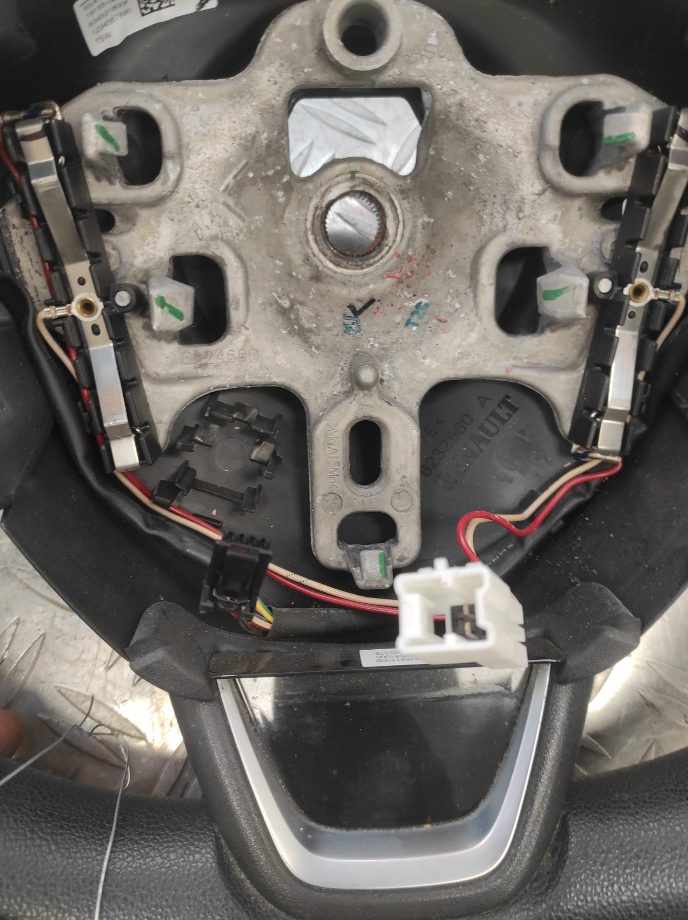 Volant RENAULT CLIO 4 PHASE 2 – 484006465R