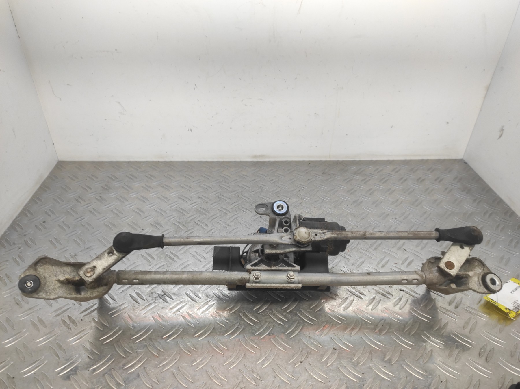 Moteur essuie glace avant SUZUKI nan