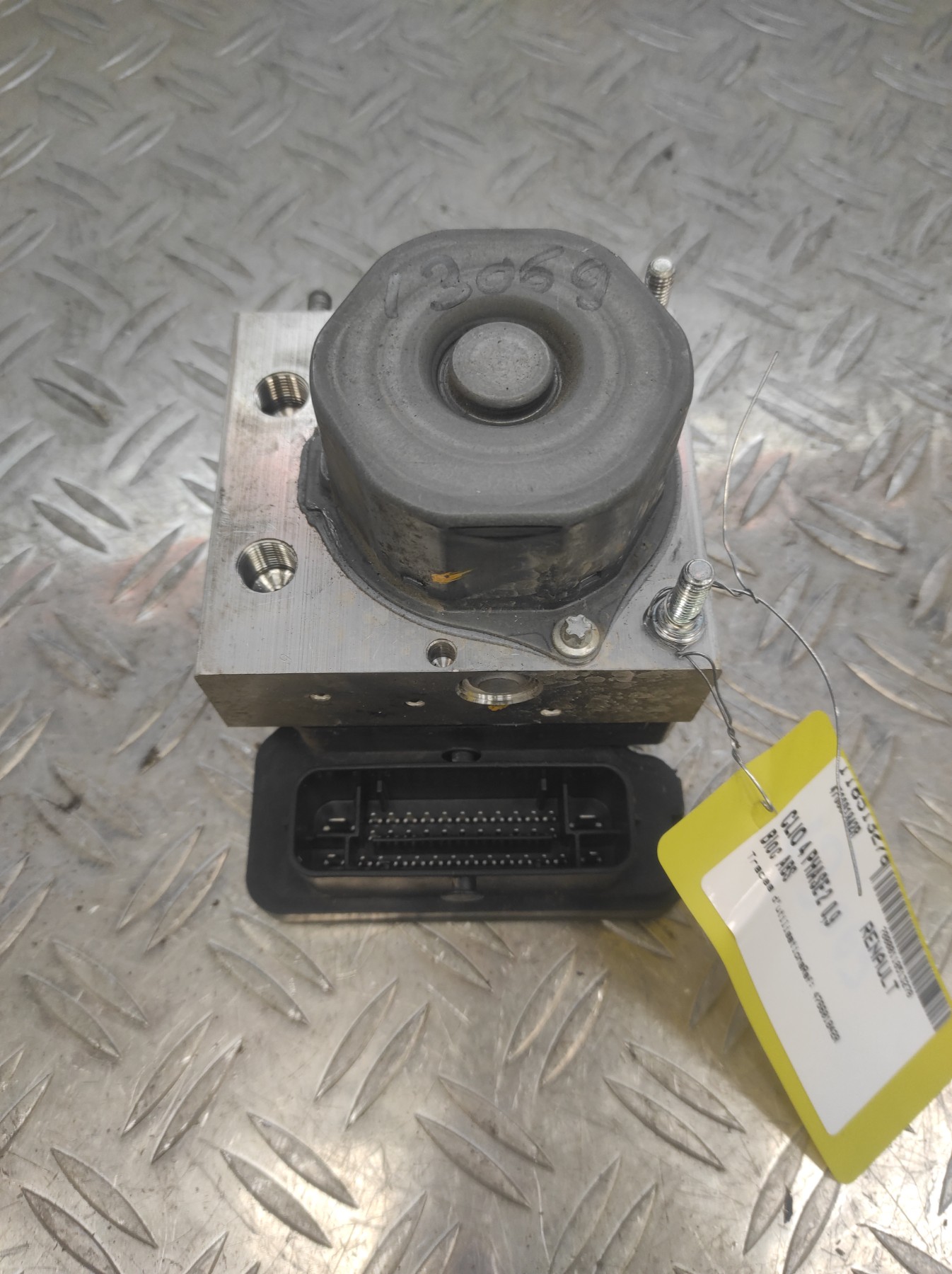 Bloc ABS (freins anti-blocage) RENAULT CLIO 4 PHASE 2 – 476601842R