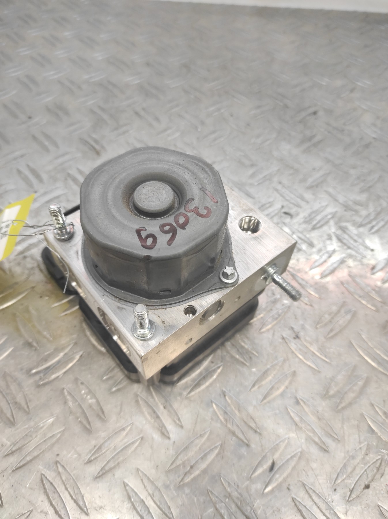 Bloc ABS (freins anti-blocage) RENAULT CLIO 4 PHASE 2 – 476601842R