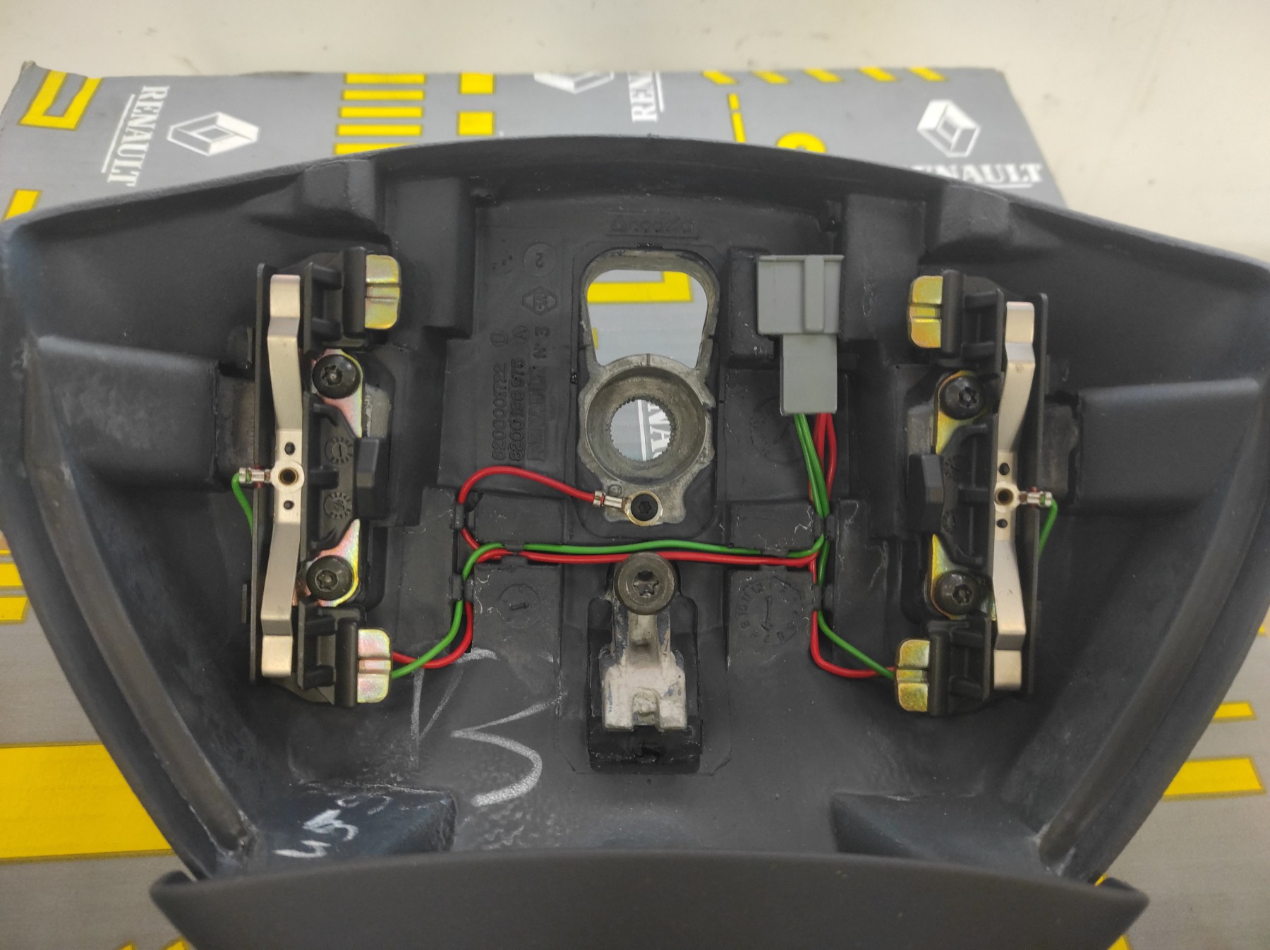 Volant RENAULT ESPACE 4 PHASE 1 – 8200198975