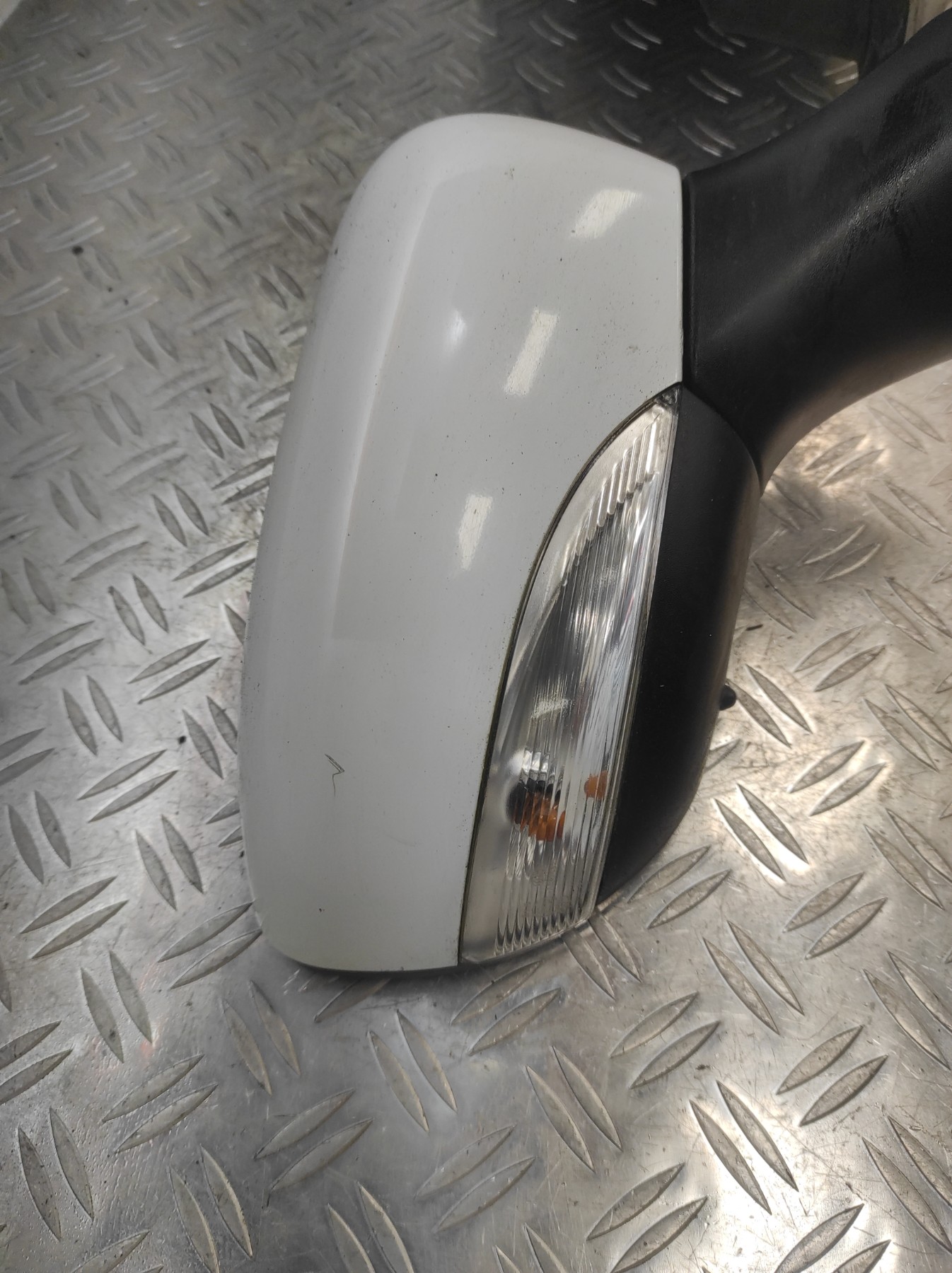 Retroviseur droit RENAULT CLIO 4 PHASE 2 – 963016264R