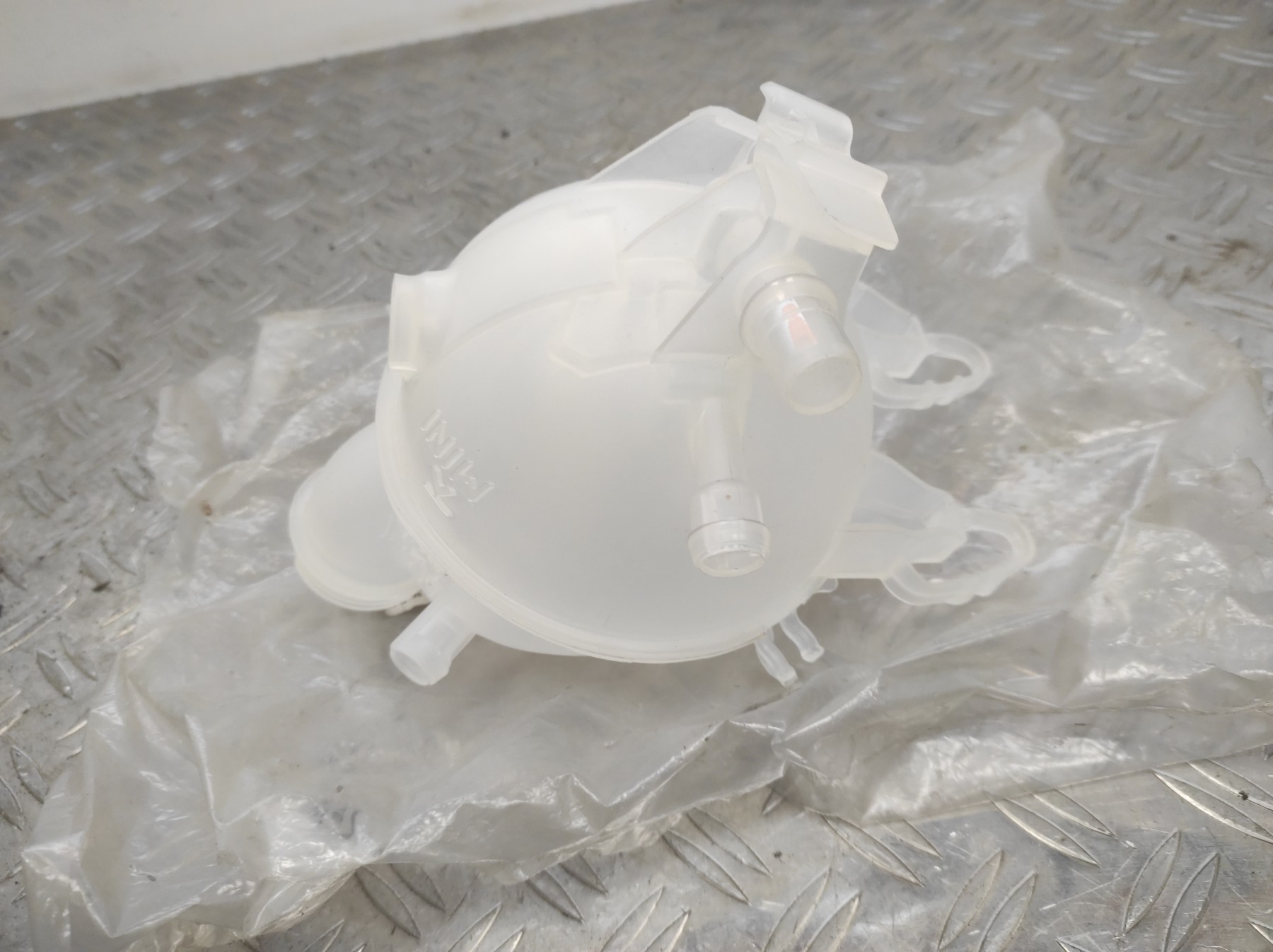 Vase d&rsquo;expansion CITROEN DS3 PHASE 1 – 1323T9