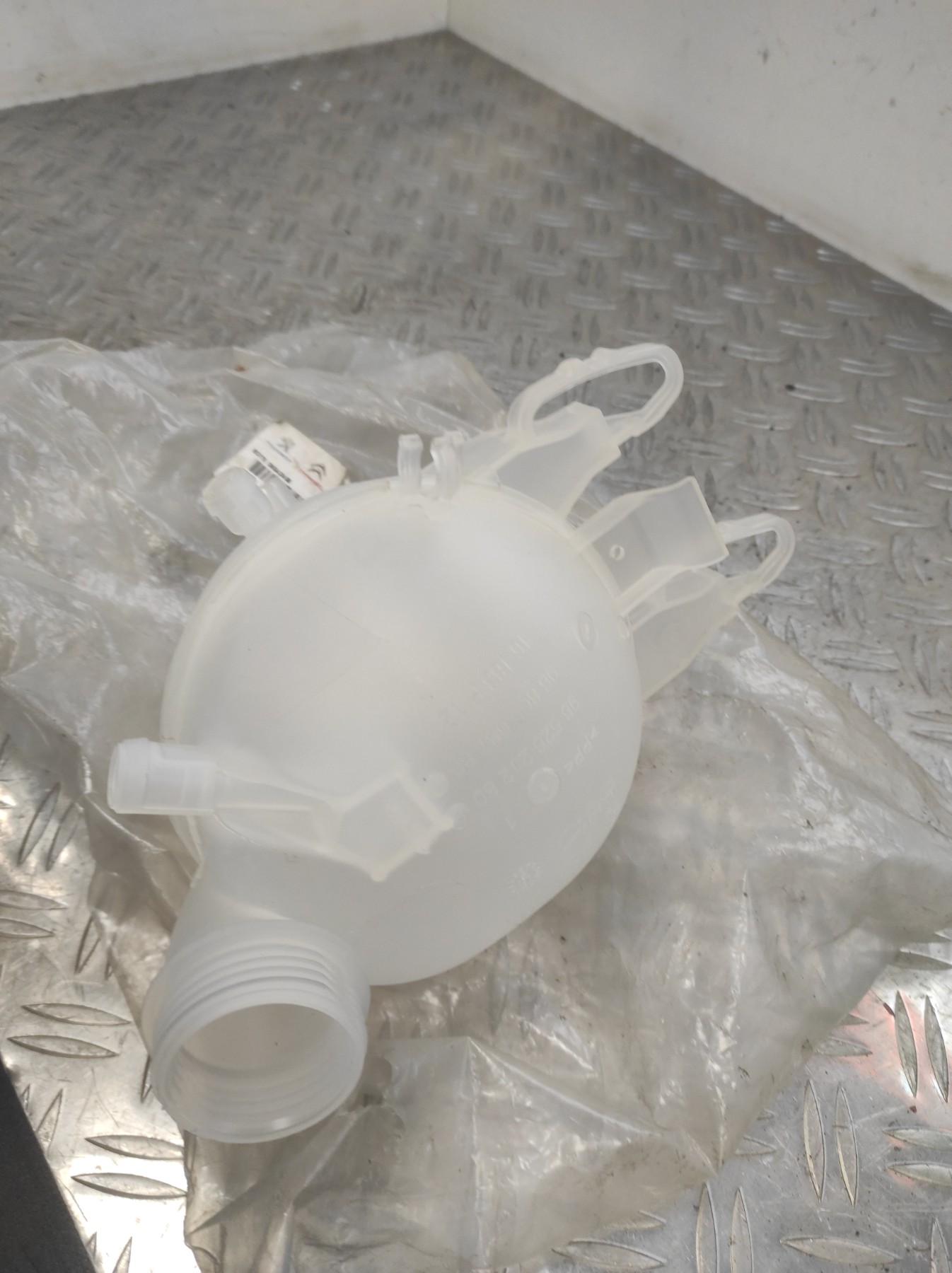 Vase d&rsquo;expansion CITROEN DS3 PHASE 1 – 1323T9