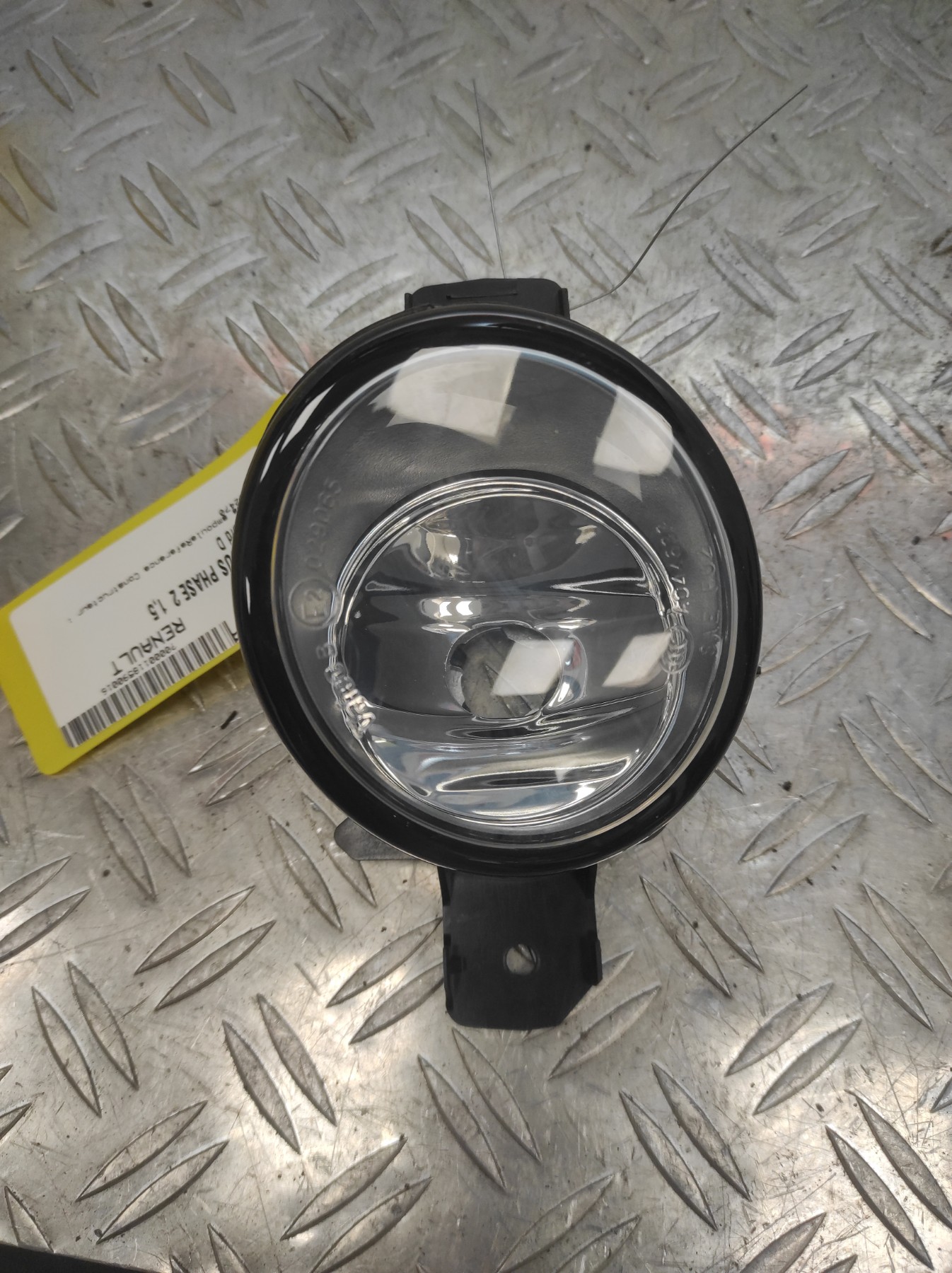 Anti brouillard droit (feux) RENAULT GRAND MODUS PHASE 2 – 8200002470