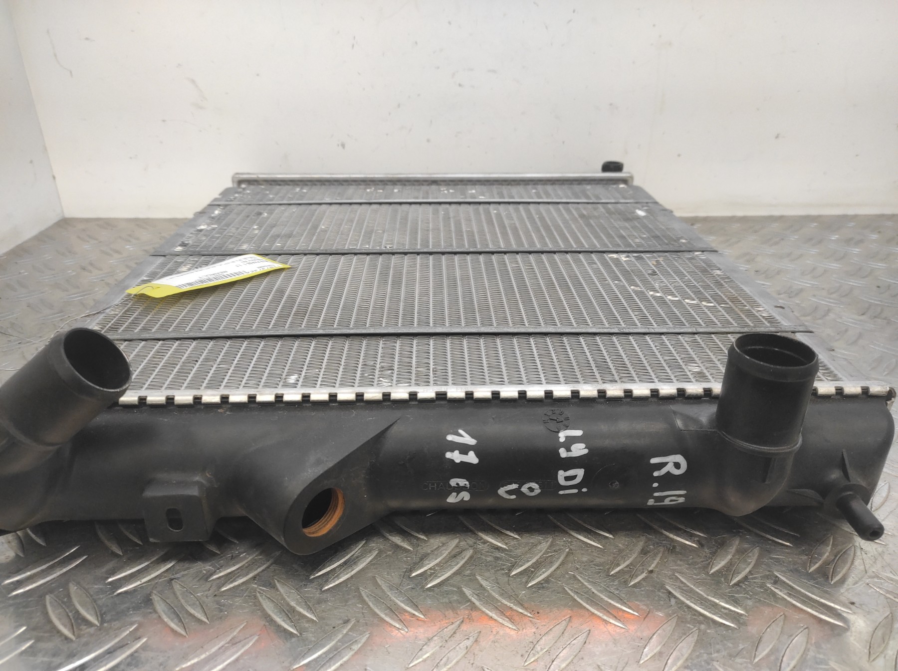 Radiateur eau RENAULT R19 PHASE 1 – 7700784035E