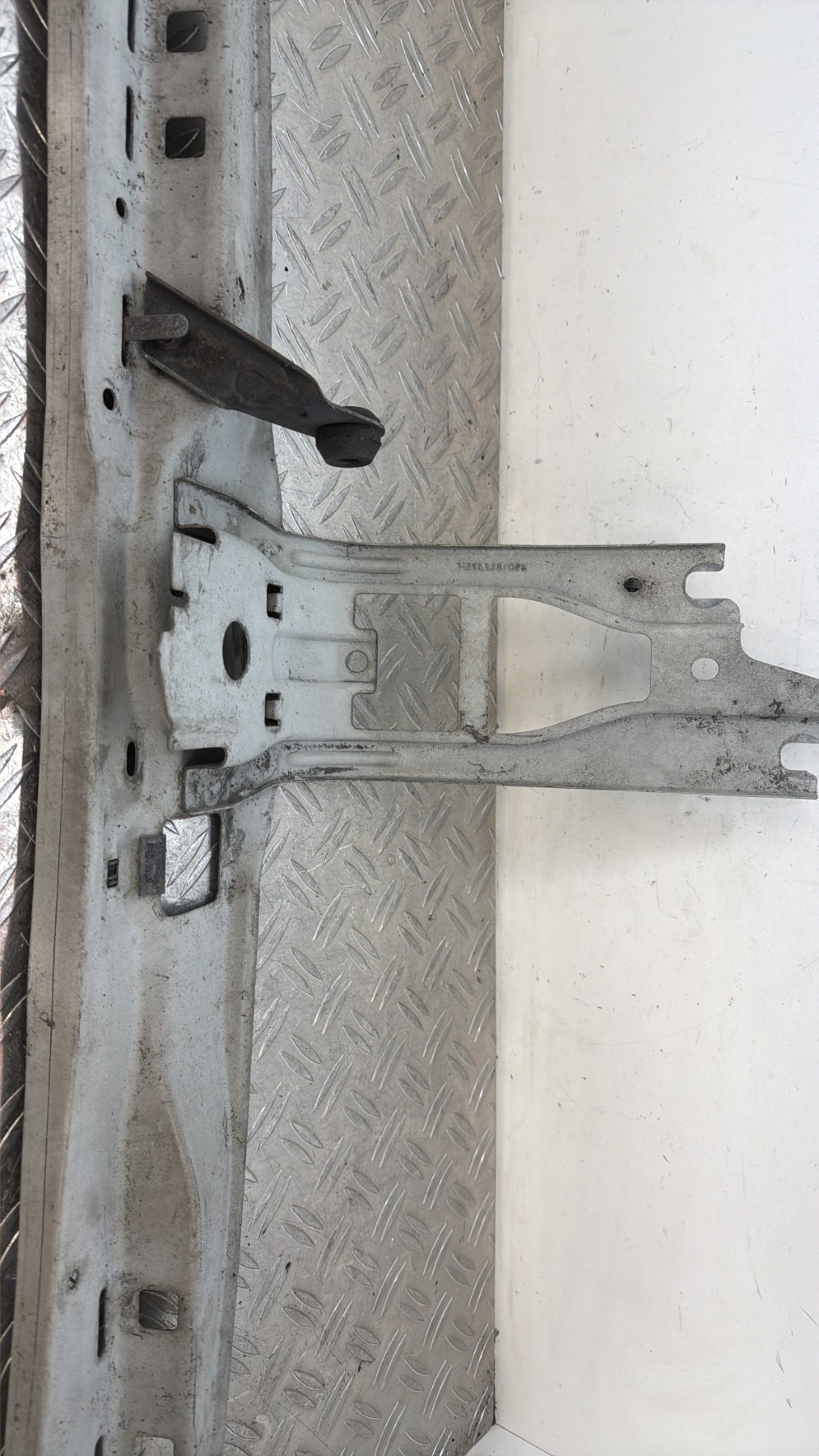 Traverse superieure RENAULT CLIO 2 PHASE 2 – 7751471188